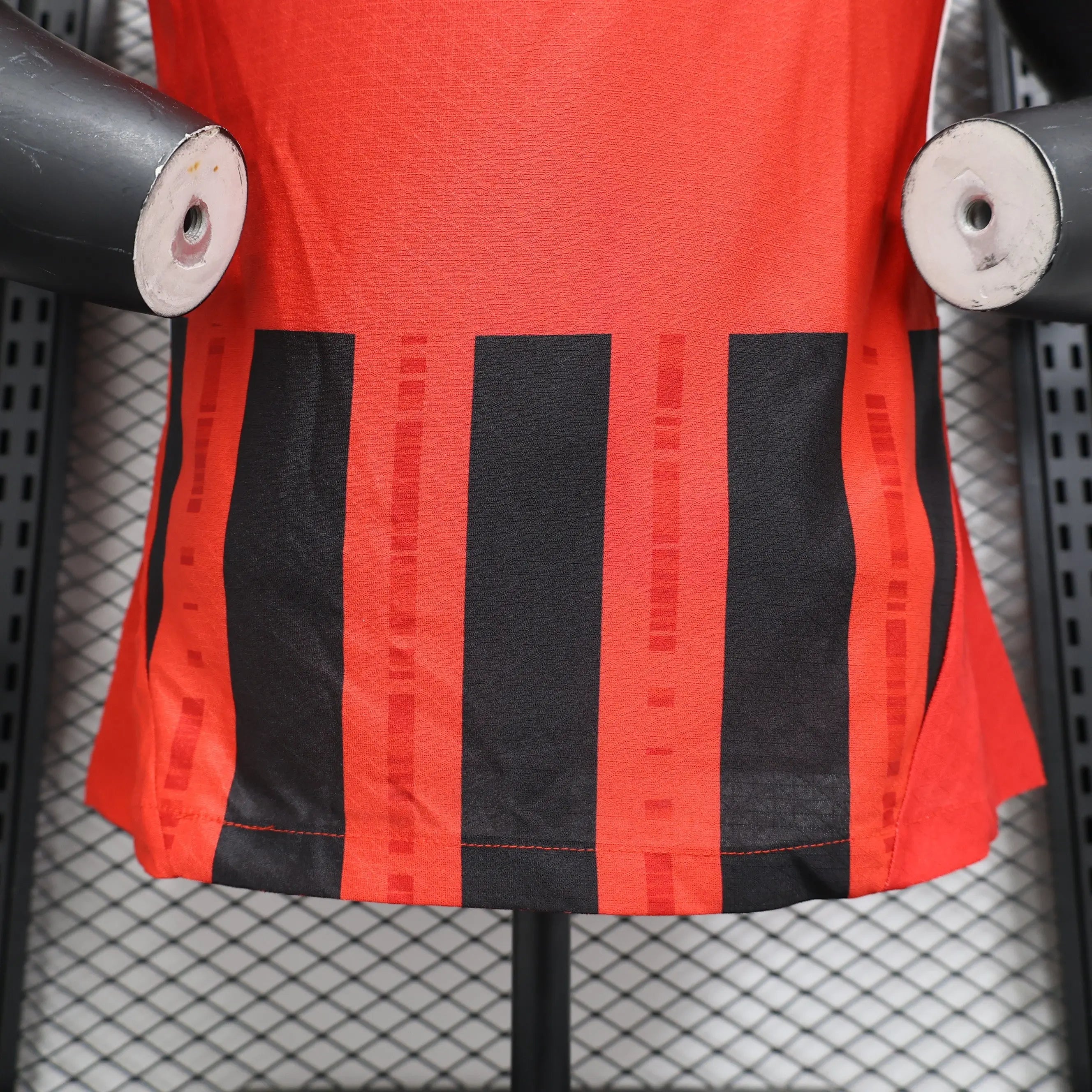 MAILLOT AC MILAN DOMICILE 2024/2025 - Maillot du Monde