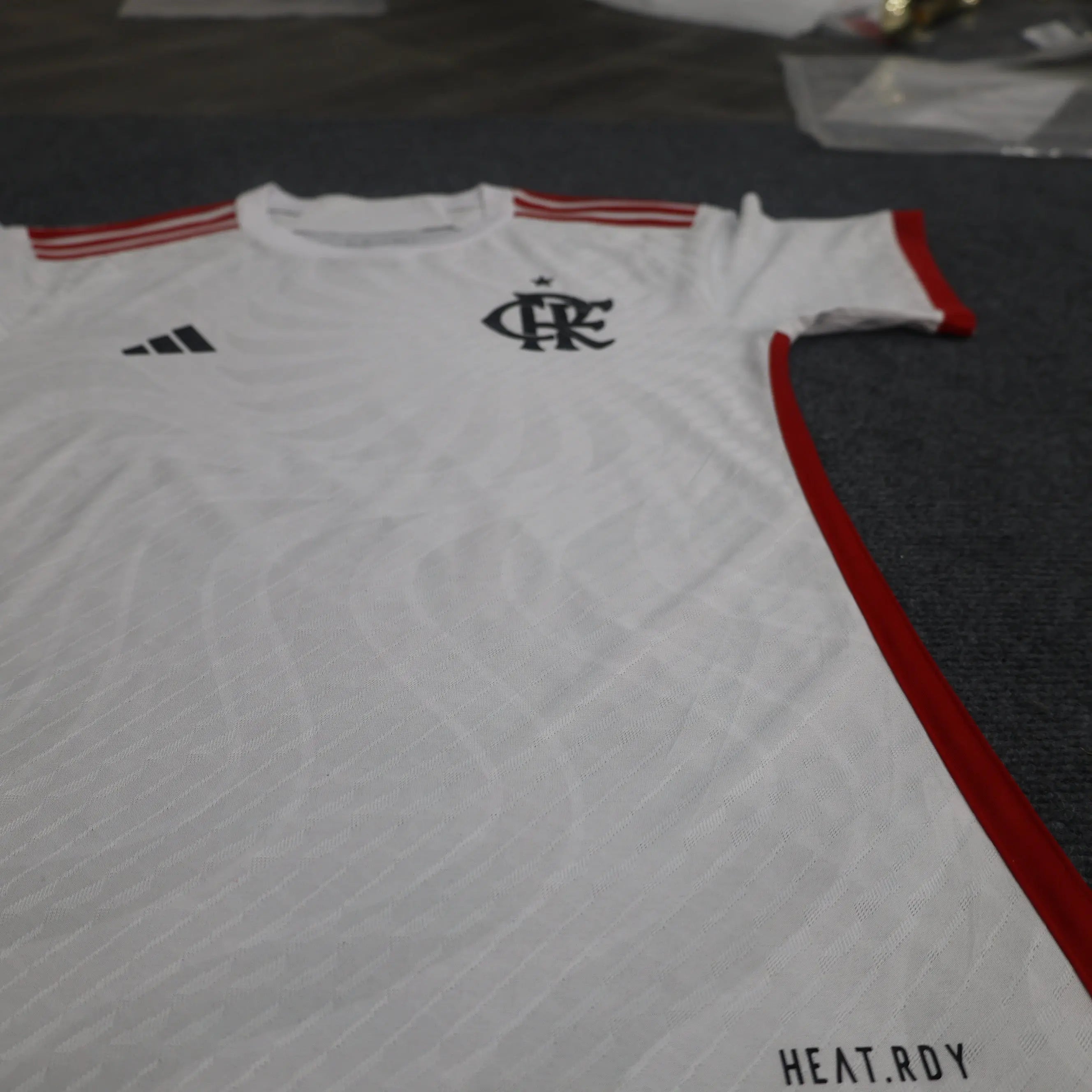 MAILLOT FLAMENGO EXTERIEUR 2024/2025 - Maillot du Monde
