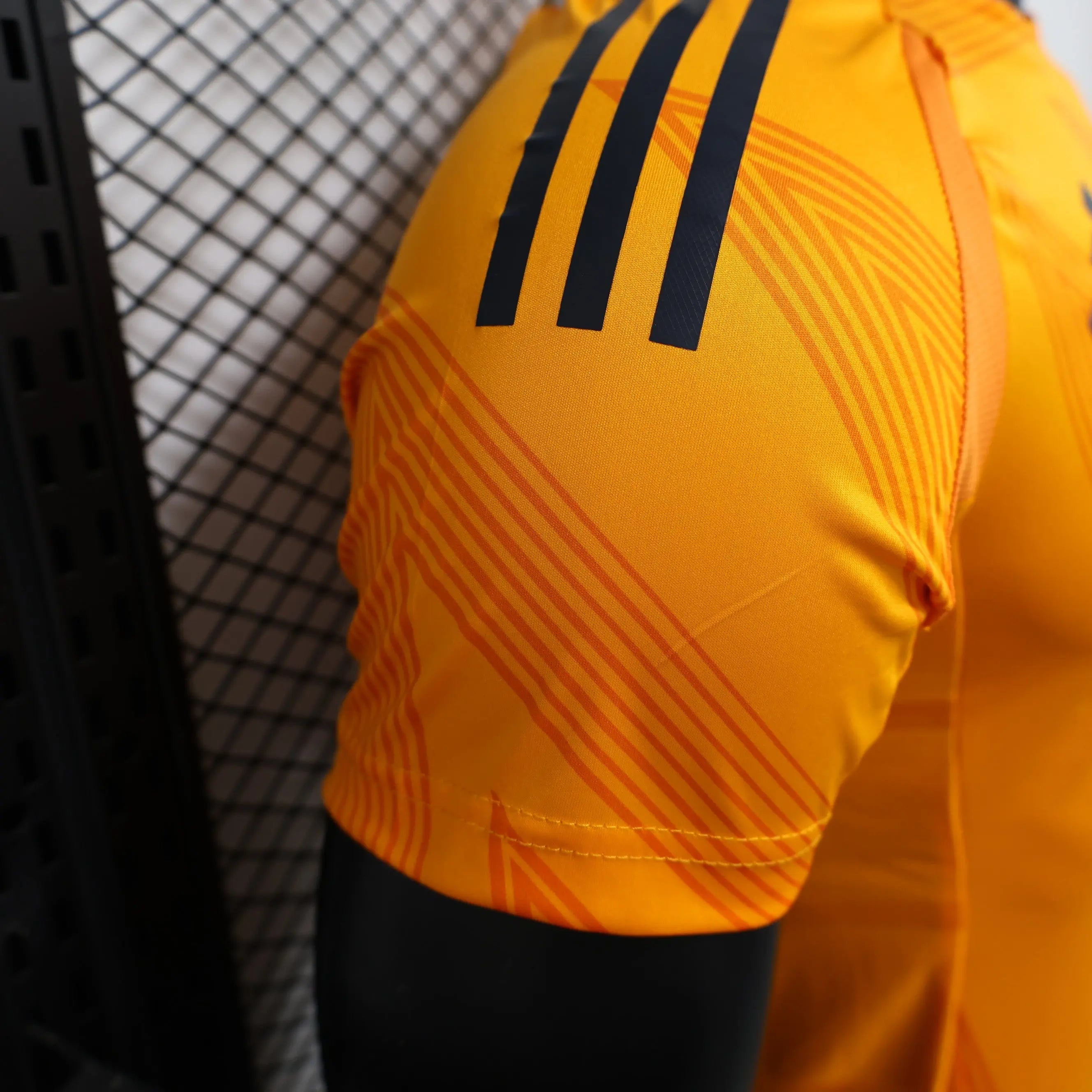 MAILLOT REAL MADRID EXTERIEUR 2024/2025 - Maillot du Monde