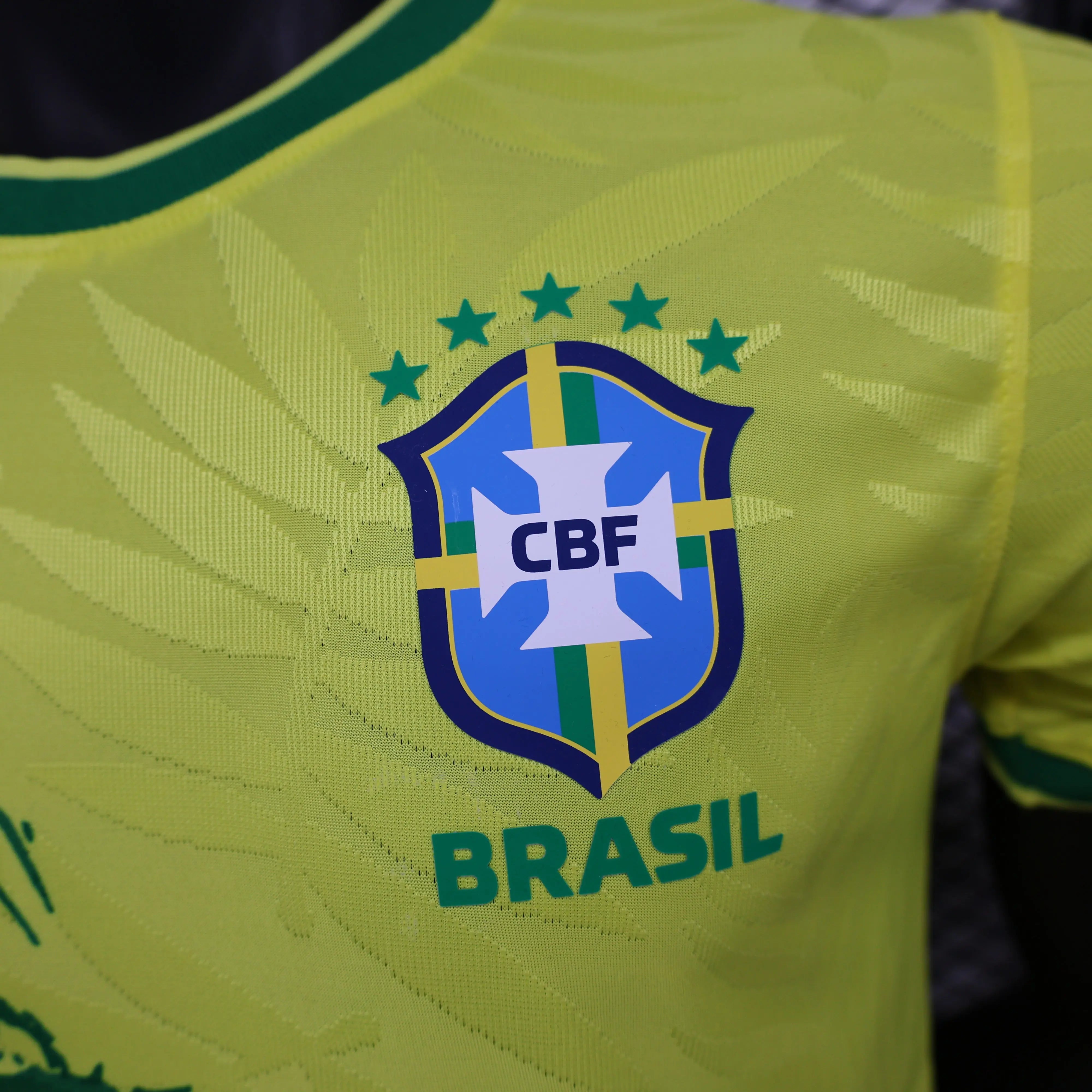 ÉDITION SPÉCIALE PIGEON JAUNE DU BRÉSIL - Maillot du Monde