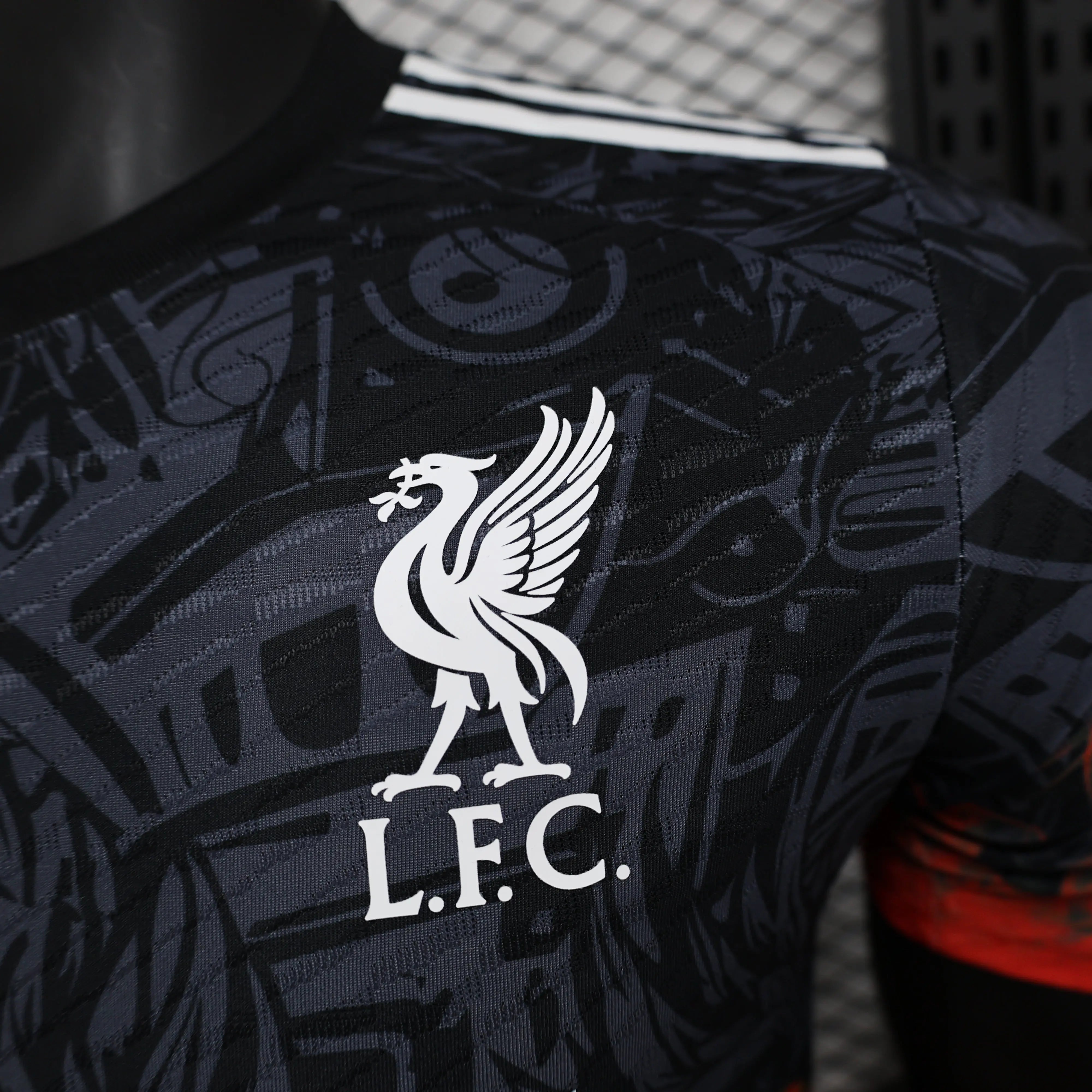 MAILLOT LIVERPOOL ÉDITION SPÉCIALE ROUGE 2024/2025 - Maillot du Monde