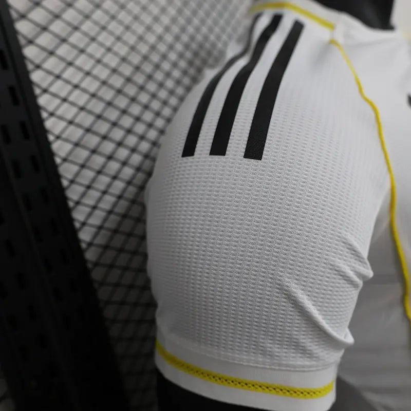 MAILLOT REAL MADRID DOMICILE 2025/2026 - Maillot du Monde