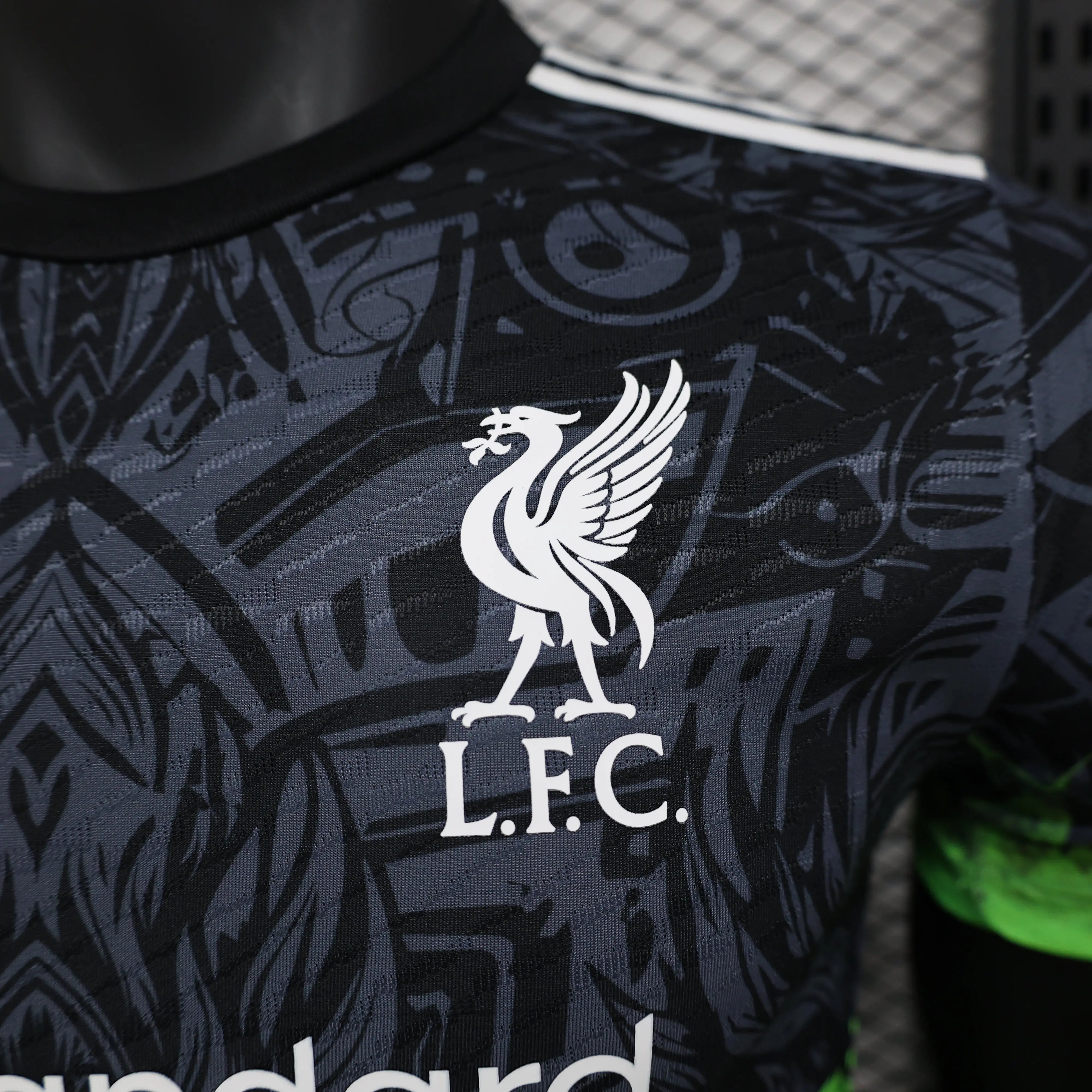 MAILLOT LIVERPOOL ÉDITION SPÉCIALE VERTE 2024/2025 - Maillot du Monde