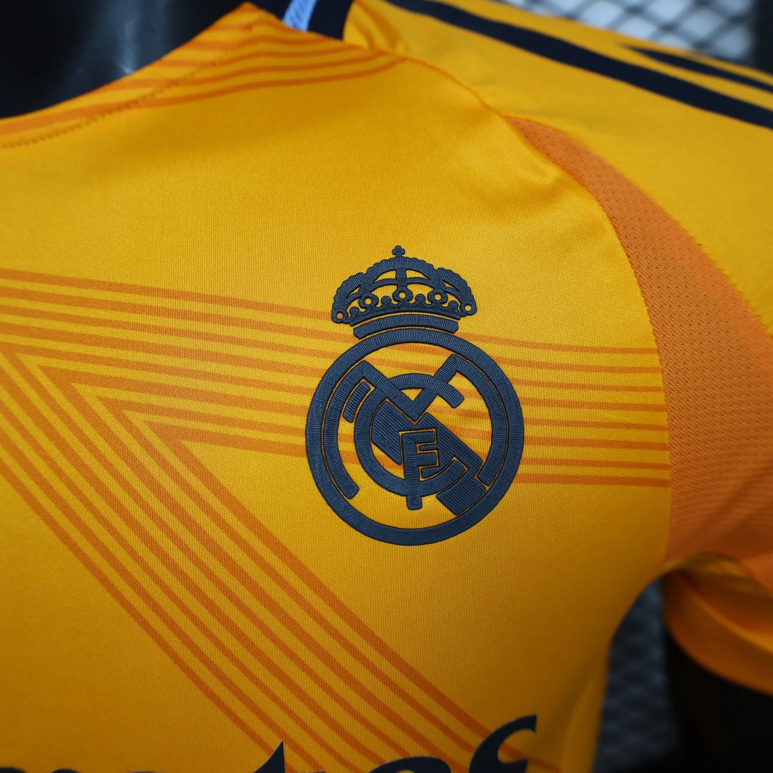 MAILLOT REAL MADRID EXTERIEUR 2024/2025 - Maillot du Monde