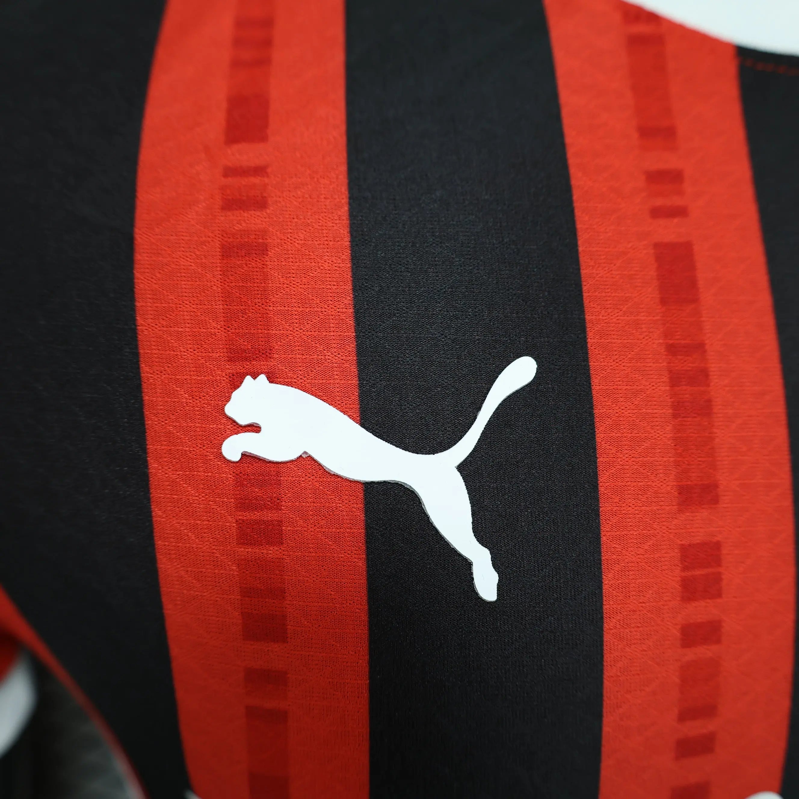 MAILLOT AC MILAN DOMICILE 2024/2025 - Maillot du Monde