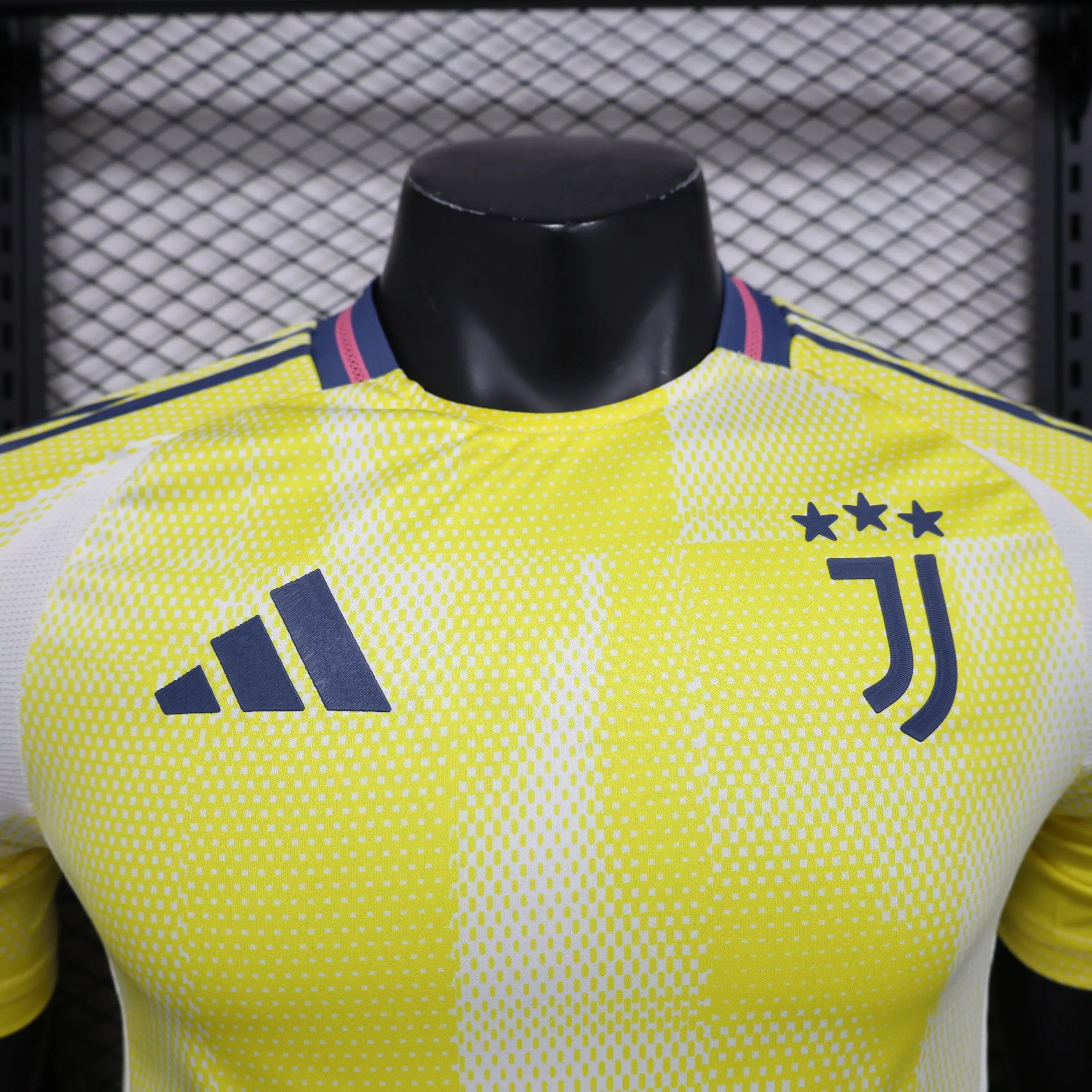 MAILLOT JUVENTUS EXTERIEUR 2024/2025 - Maillot du Monde