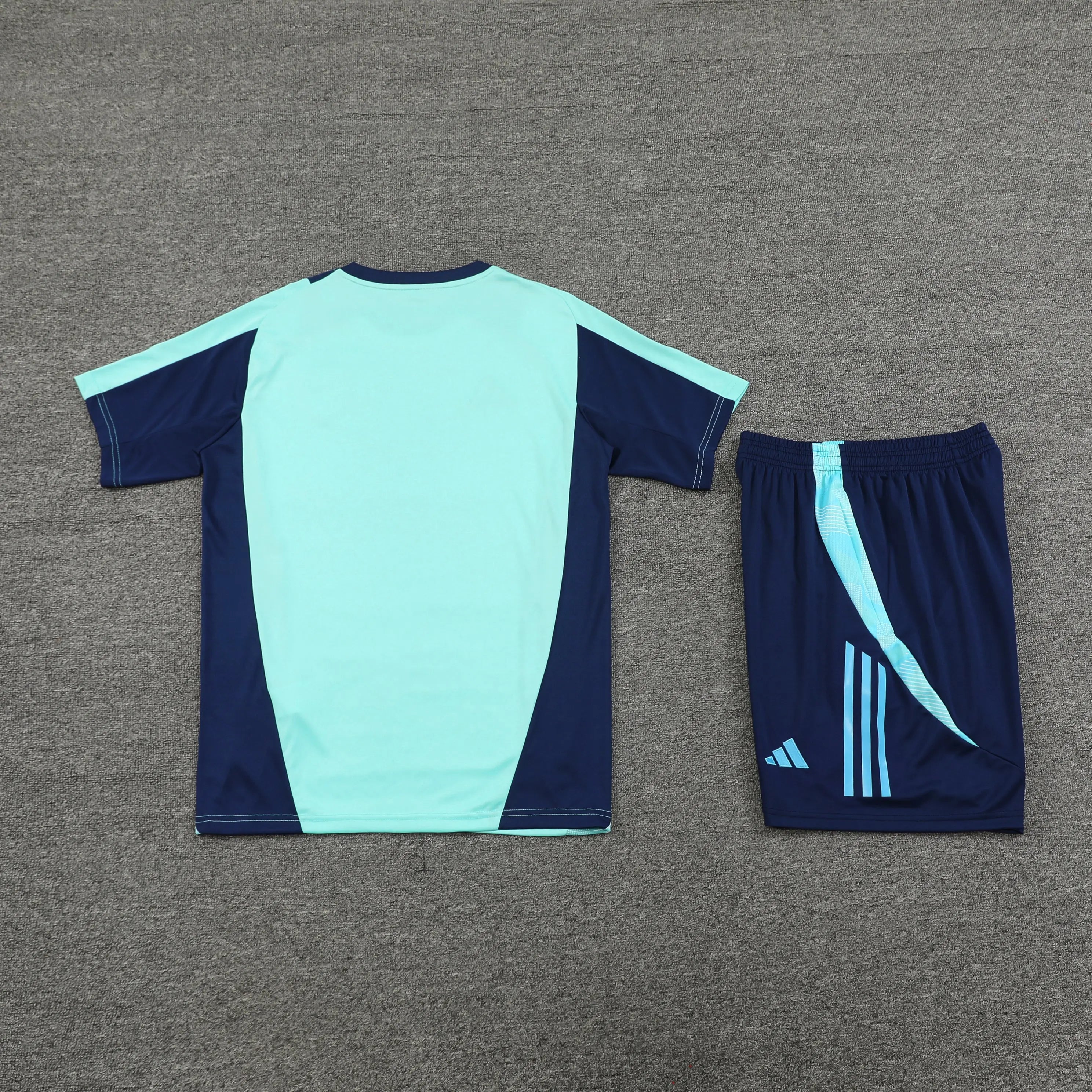 24/25 Ensemble Arsenal Bleu KaliFoot