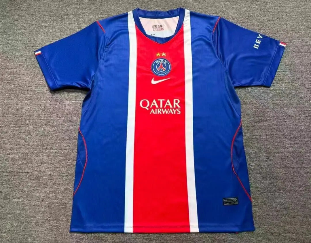Maillot PSG 2 Étoiles Champions d’Europe 2025 – Bleu/Rouge KaliFoot