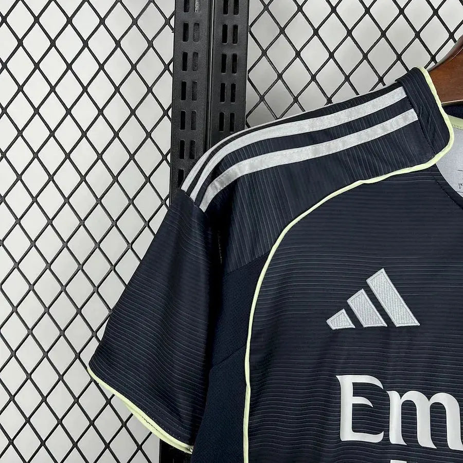25/26 Maillot du Real Madrid Noir KaliFoot
