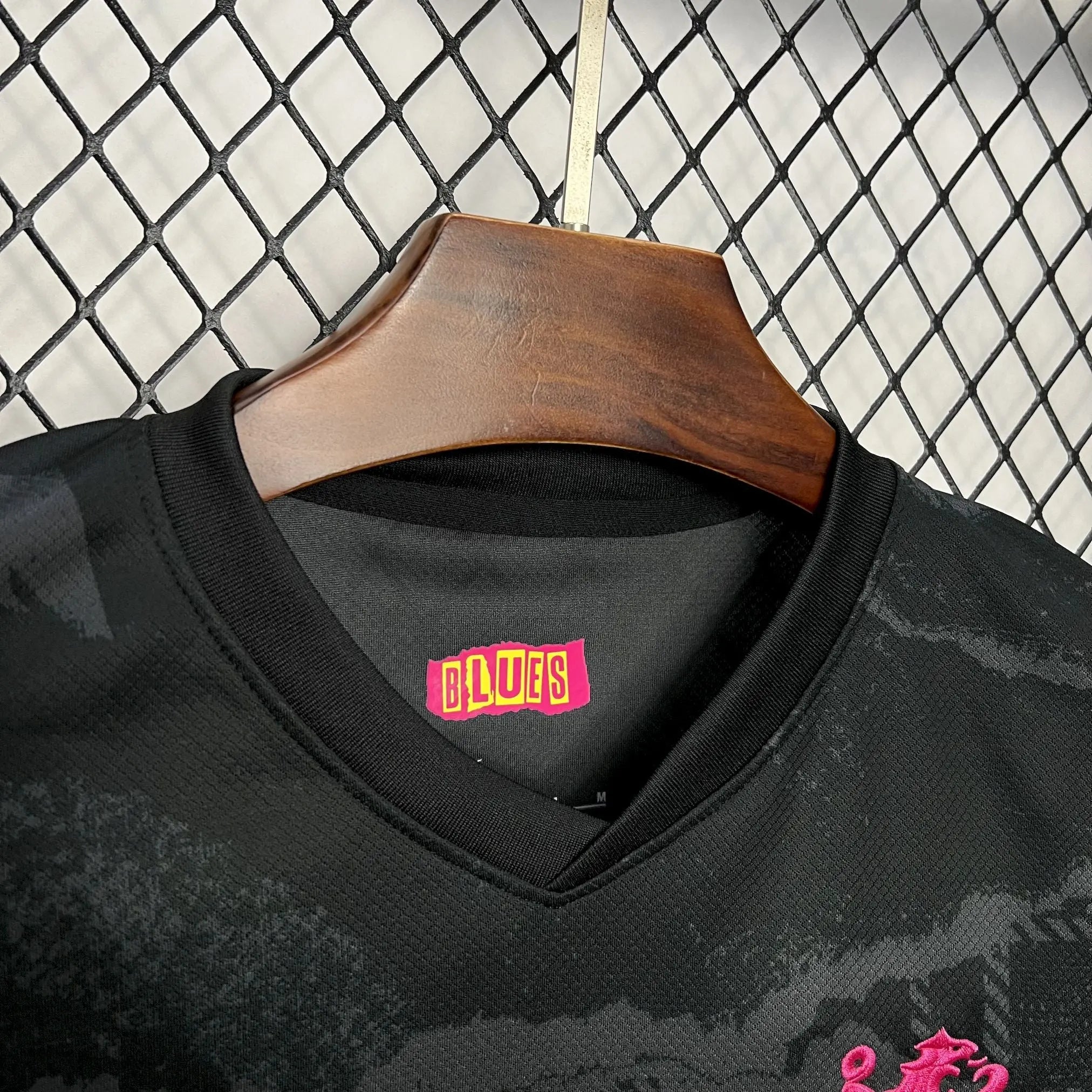 24/25 Maillot Third de CHELSEA Rose/Noir - Maillot du Monde