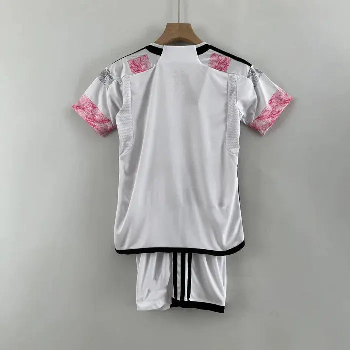 MAILLOT ENFANT JUVENTUS EXTÉRIEUR 2023/2024 - Maillot du Monde