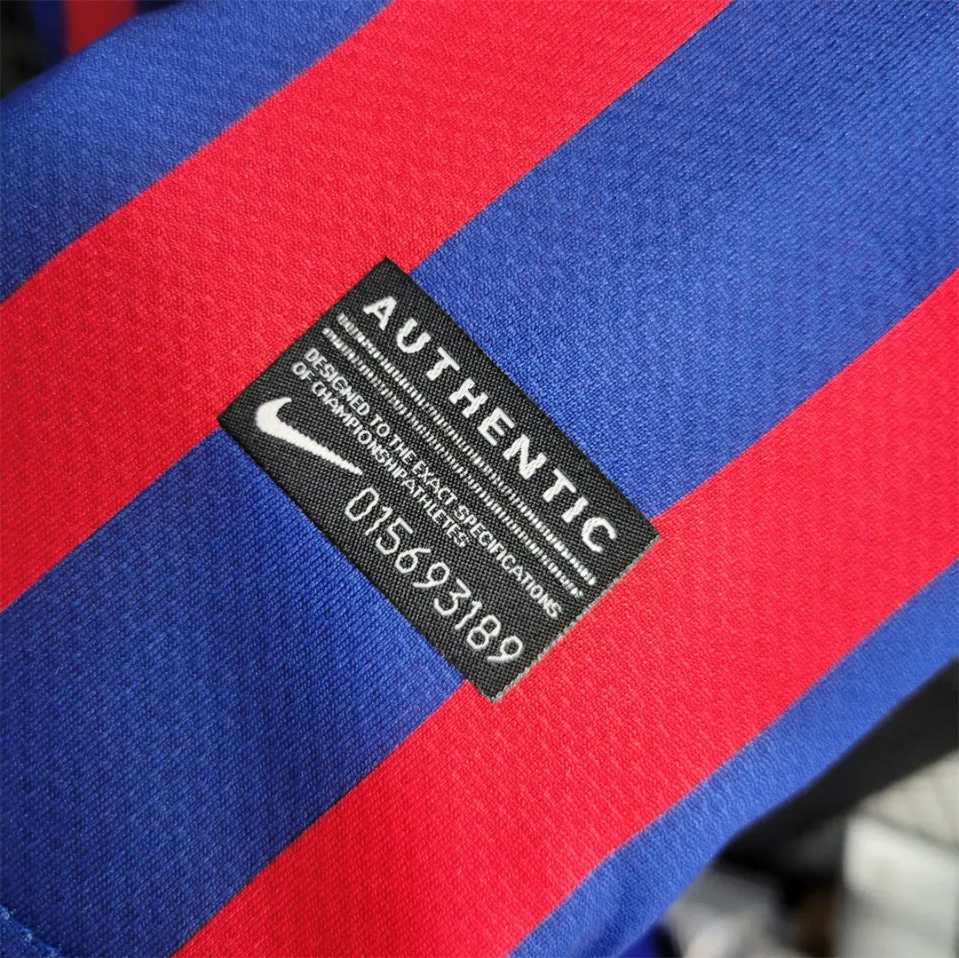 MAILLOT BARCELONE DOMICILE 2011/2012 VERSION MANCHES LONGUES - Maillot du Monde