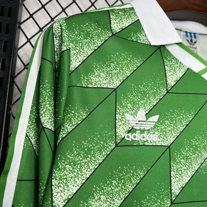 MAILLOT ALLEMAGNE EXTÉRIEUR 1990 VERSION MANCHES LONGUES - Maillot du Monde