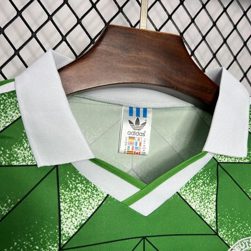 MAILLOT ALLEMAGNE EXTÉRIEUR 1990 VERSION MANCHES LONGUES - Maillot du Monde