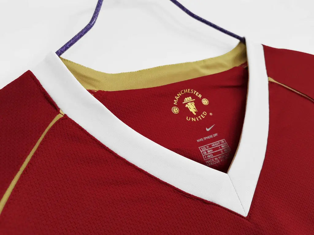 MAILLOT RÉTRO MANCHESTER UNITED DOMICILE 2006/2007 VERSION MANCHES LONGUES - Maillot du Monde