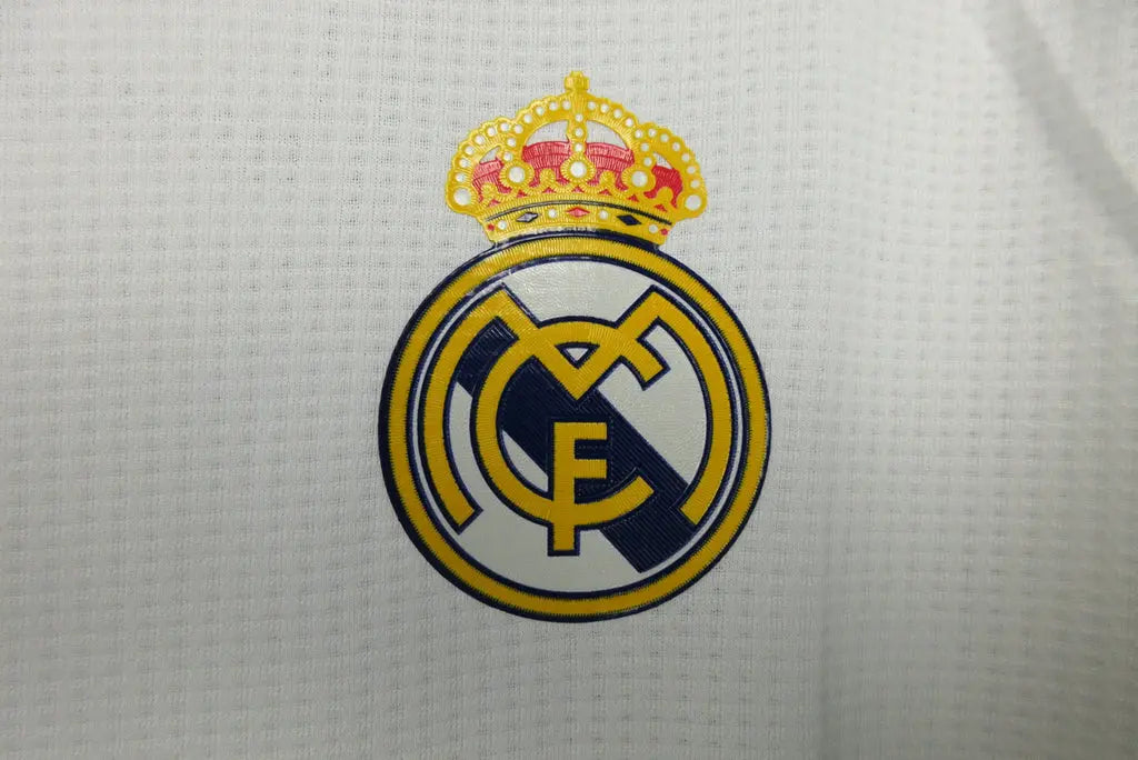 MAILLOT RETRO REAL MADRID DOMICILE 2015/2016 VERSION MANCHES LONGUES - Maillot du Monde