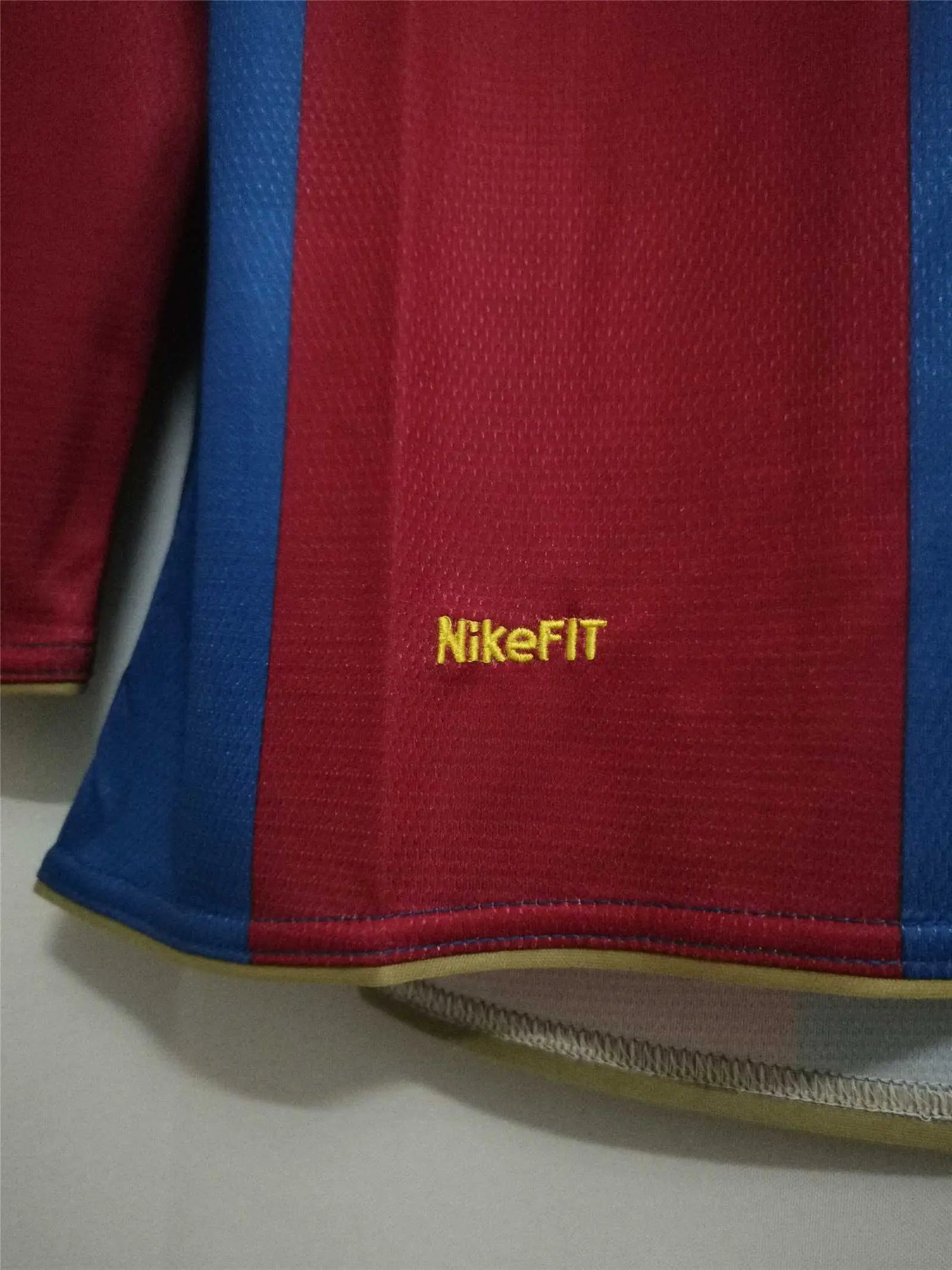 MAILLOT BARCELONE DOMICILE 2007/2008 VERSION MANCHES LONGUES - Maillot du Monde