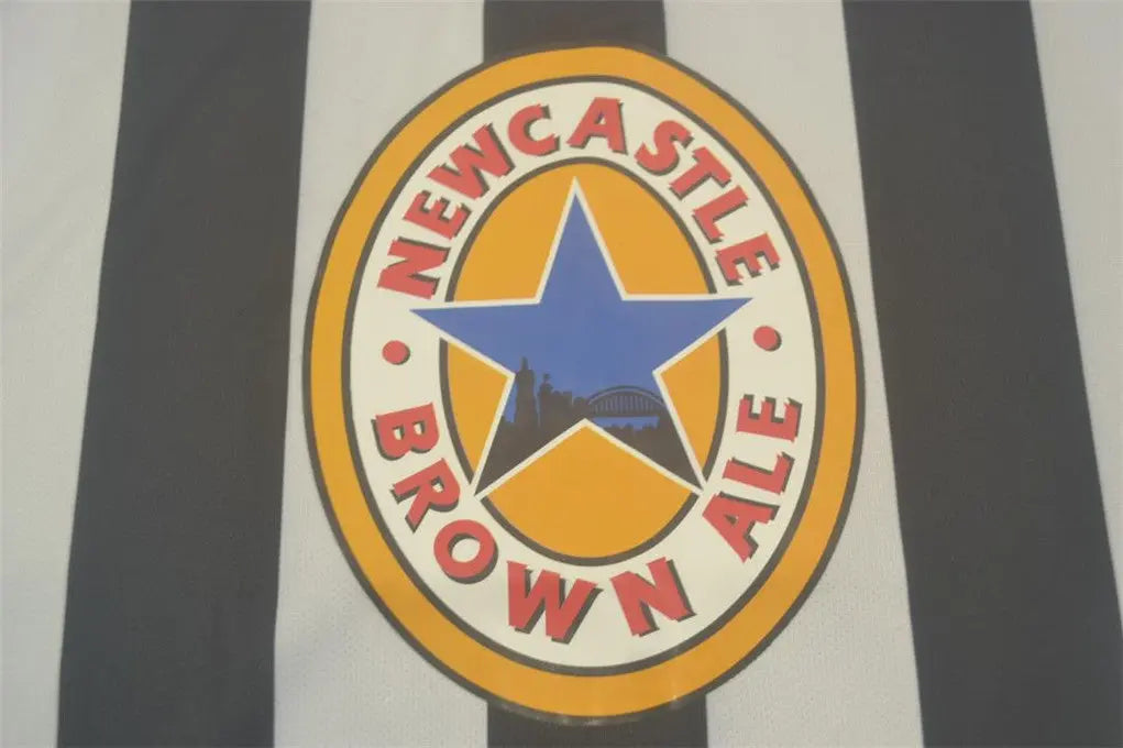 MAILLOT RETRO NEWCASTLE DOMICILE 1997/1999 VERSION MANCHES LONGUES - Maillot du Monde