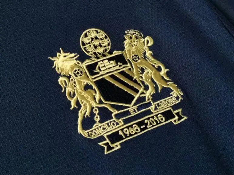 MAILLOT MANCHESTER CITY 1968 VERSION MANCHES LONGUES - Maillot du Monde