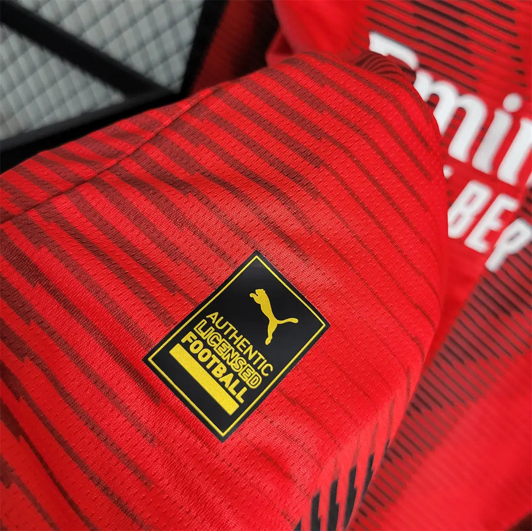 MAILLOT AC MILAN DOMICILE 2023/2024 VERSION MANCHES LONGUES - Maillot du Monde