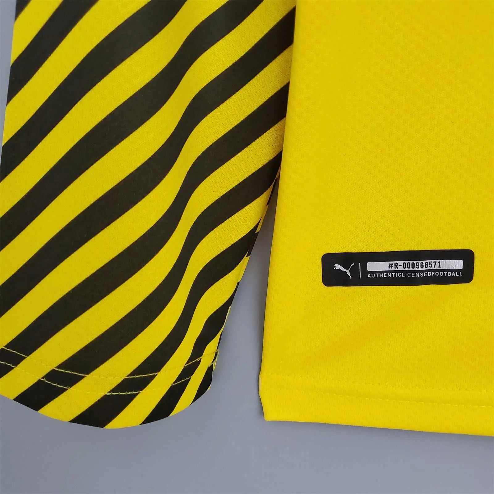 MAILLOT DORTMUND DOMICILE 2021/2022 VERSION MANCHES LONGUES - Maillot du Monde