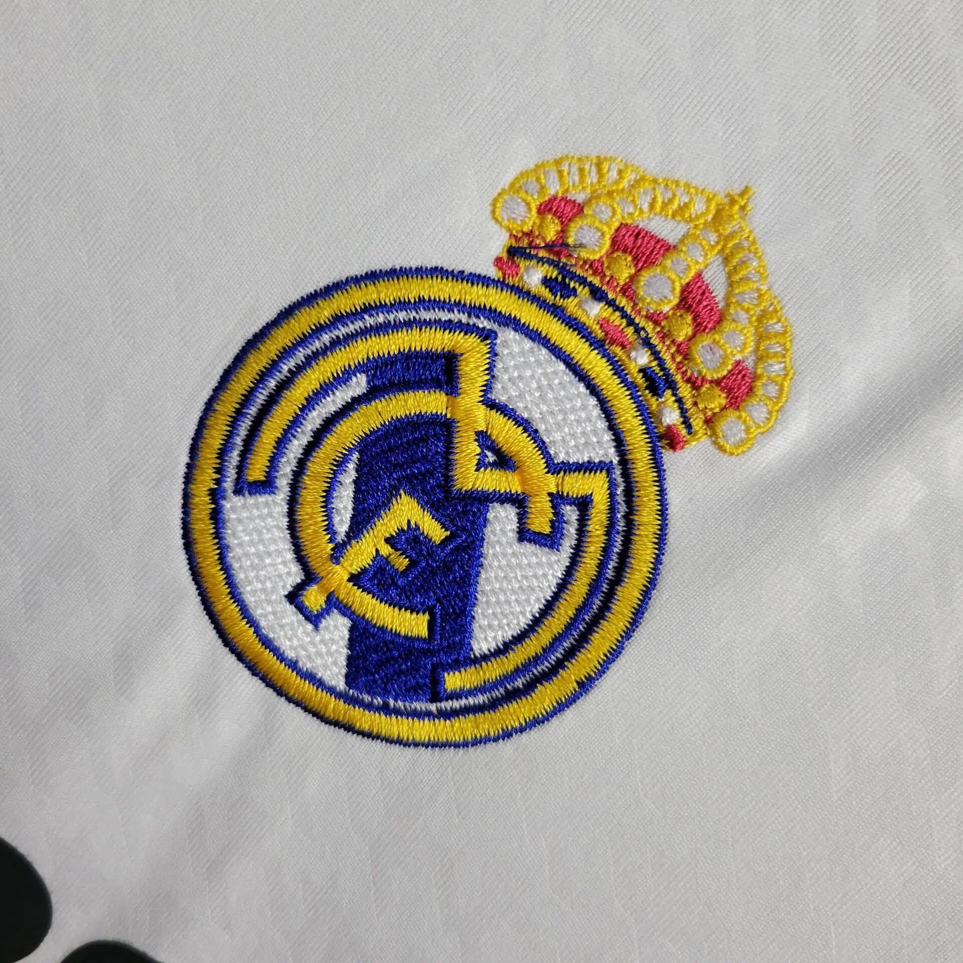 MAILLOT REAL MADRID DOMICILE 2024/2025 VERSION MANCHES LONGUES - Maillot du Monde