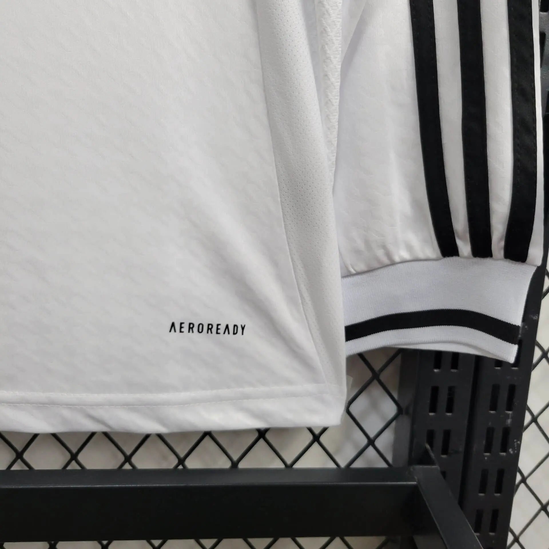 MAILLOT REAL MADRID DOMICILE 2024/2025 VERSION MANCHES LONGUES - Maillot du Monde