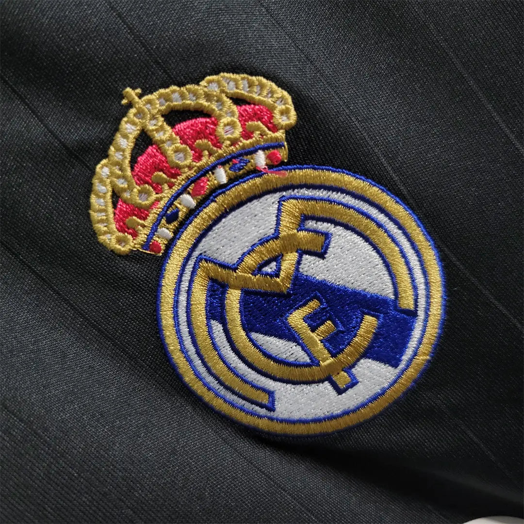 MAILLOT REAL MADRID 2006/2007 VERSION MANCHES LONGUES - Maillot du Monde