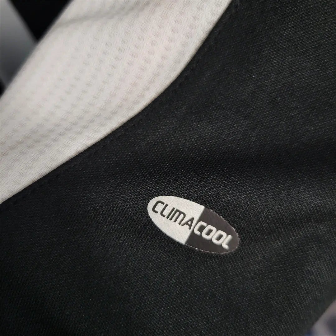 MAILLOT REAL MADRID 2006/2007 VERSION MANCHES LONGUES - Maillot du Monde
