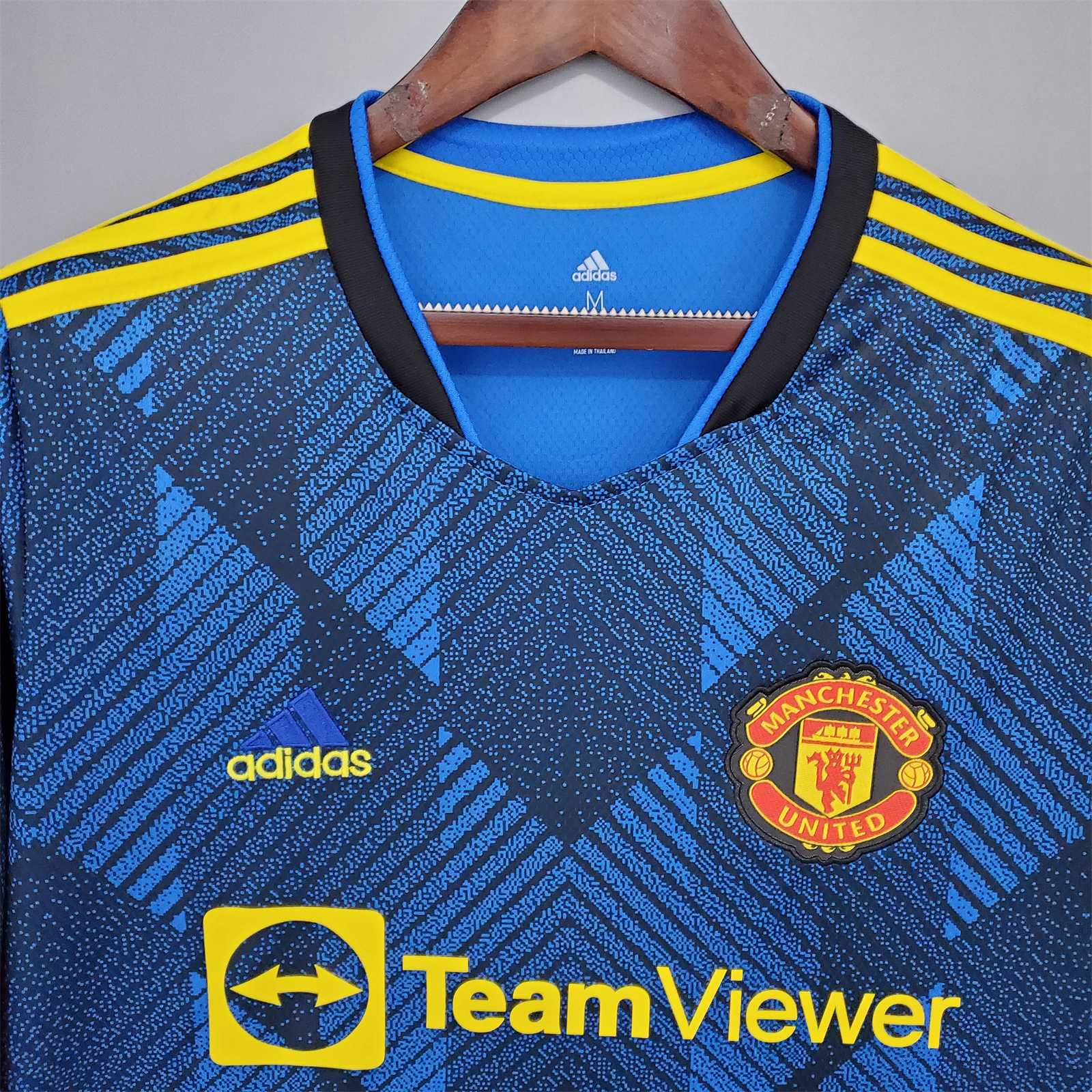 MAILLOT MANCHESTER UNITED EXTÉRIEUR 2021/2022 VERSION MANCHES LONGUES - Maillot du Monde