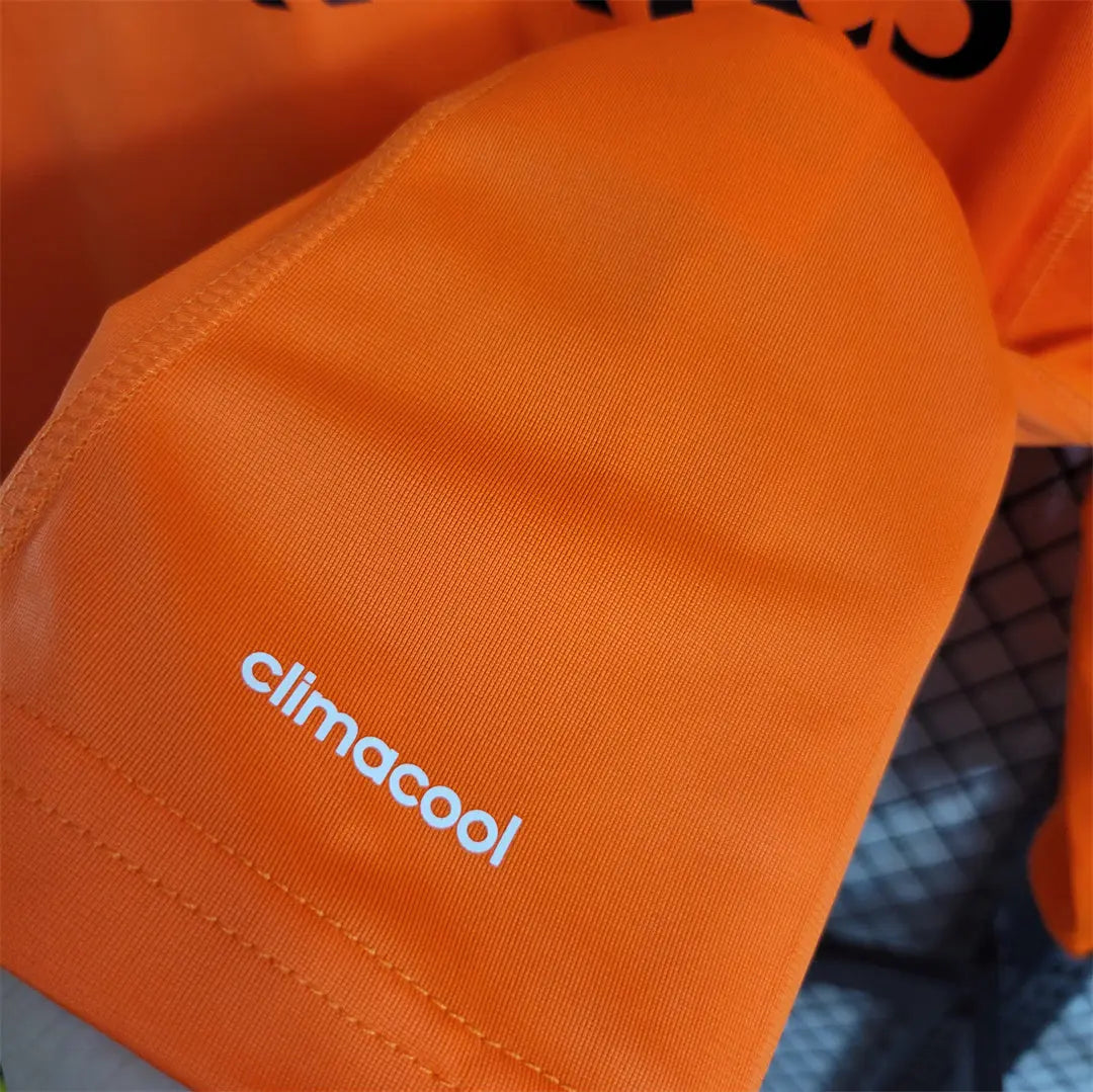 MAILLOT REAL MADRID 2013/2014 VERSION MANCHES LONGUES - Maillot du Monde
