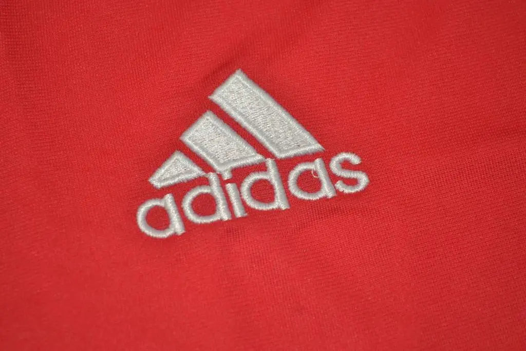 MAILLOT REAL MADRID EXTÉRIEUR 2011/2012 VERSION MANCHES LONGUES - Maillot du Monde