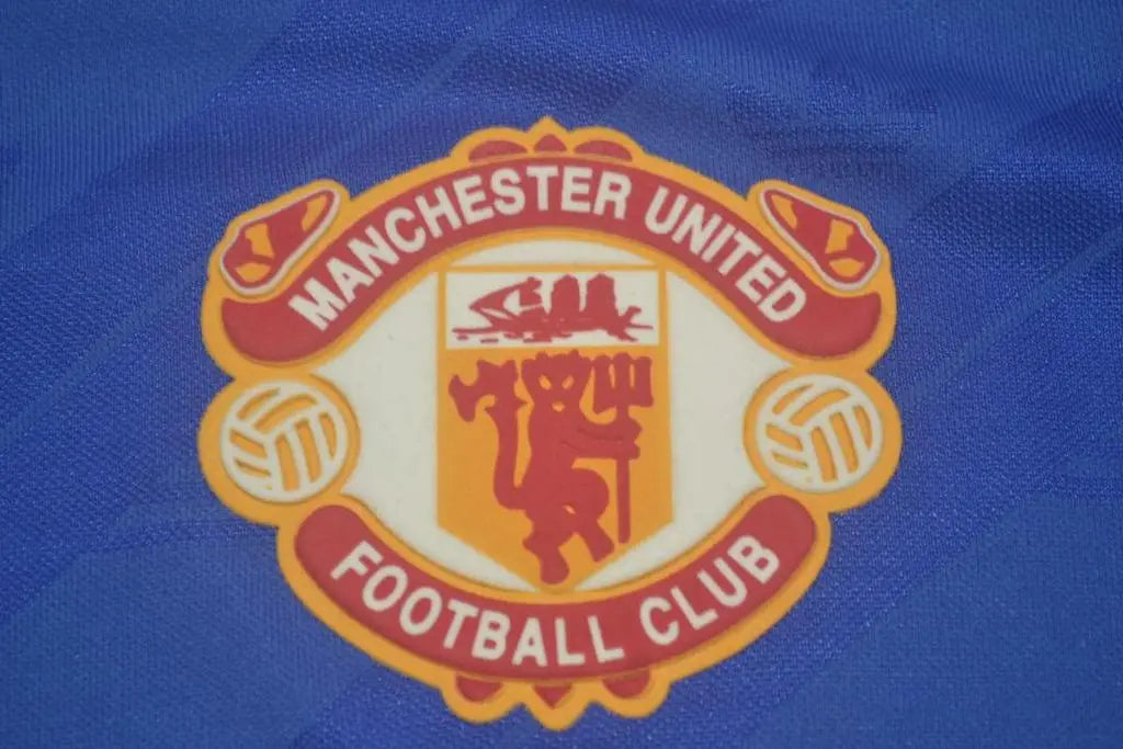 MAILLOT RETRO MANCHESTER UNITED EXTÉRIEUR 1986/1988 VERSION MANCHES LONGUES - Maillot du Monde
