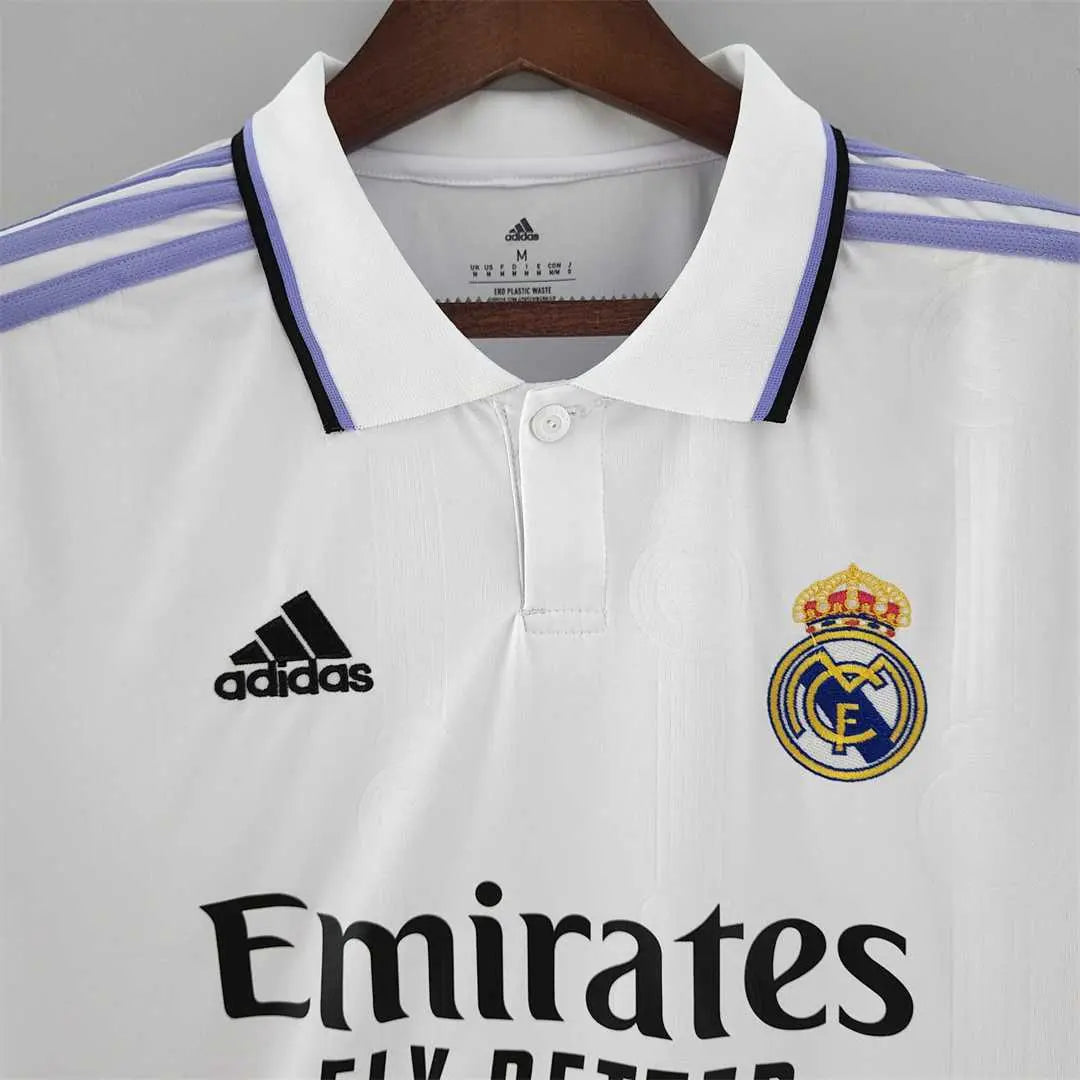 MAILLOT REAL MADRID DOMICILE 2022/2023 VERSION MANCHES LONGUES - Maillot du Monde