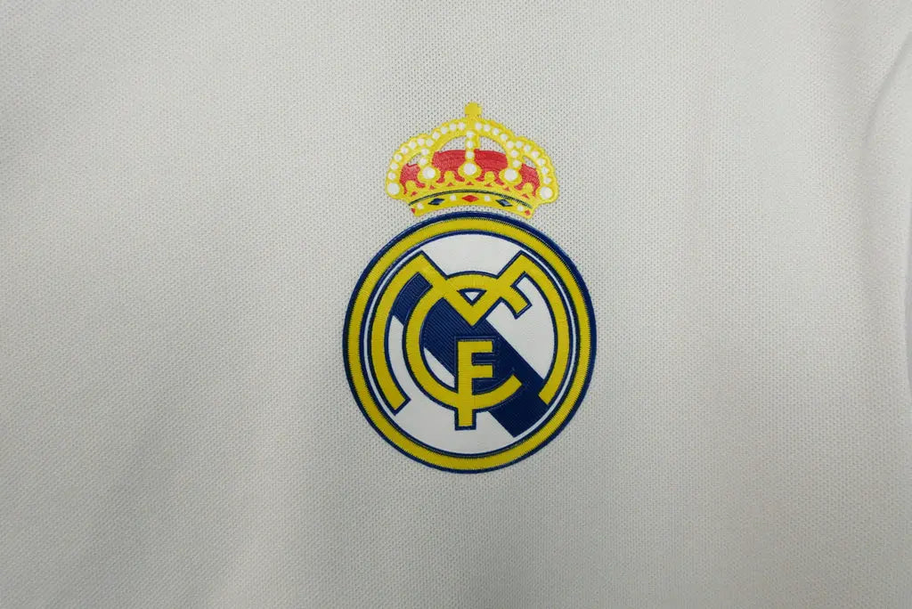 MAILLOT RETRO REAL MADRID DOMICILE 2016/2018 VERSION MANCHES LONGUES - Maillot du Monde