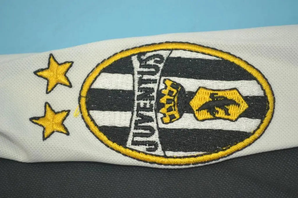 MAILLOT RETRO JUVENTUS DOMICILE 1997/1998 VERSION MANCHES LONGUES - Maillot du Monde