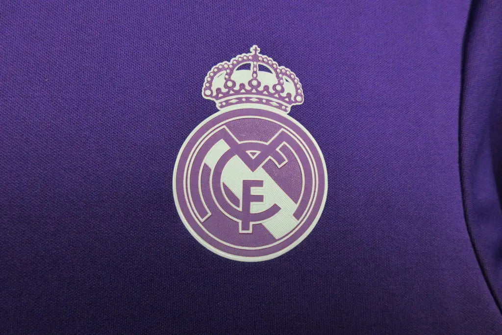 MAILLOT RETRO REAL MADRID EXTÉRIEUR 2016/2017 VERSION MANCHES LONGUES - Maillot du Monde