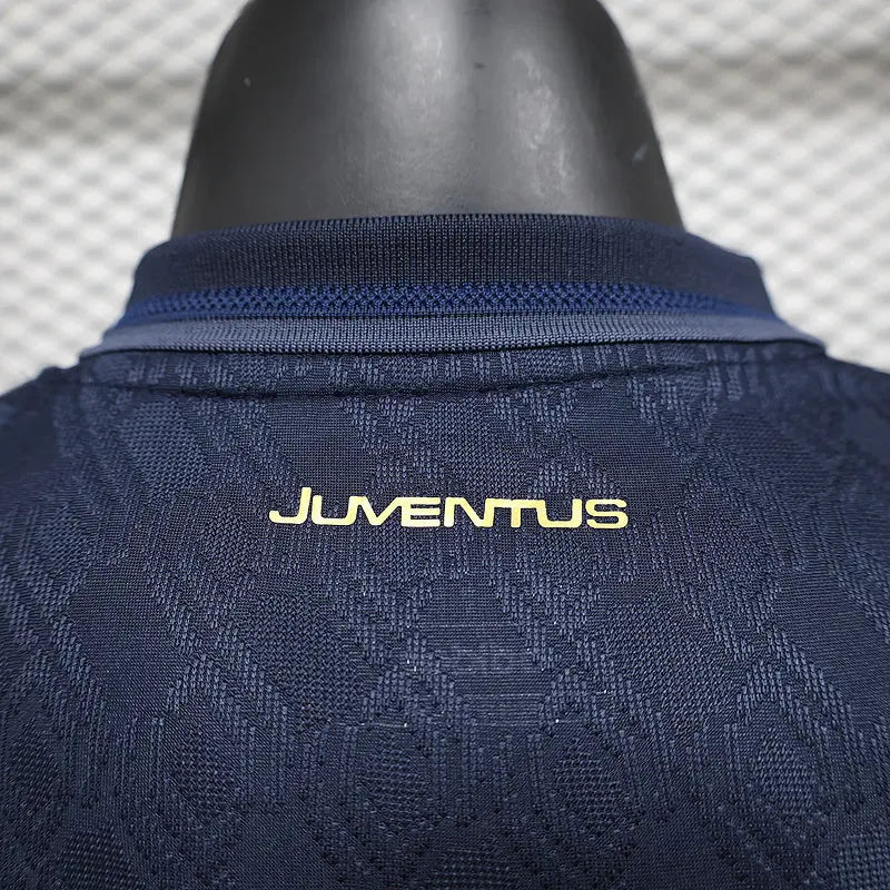 MAILLOT JUVENTUS EXTÉRIEUR 2024/2025 VERSION MANCHES LONGUES - Maillot du Monde