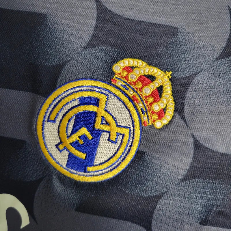 MAILLOT REAL MADRID EXTÉRIEUR 2023/2024 VERSION MANCHES LONGUES - Maillot du Monde