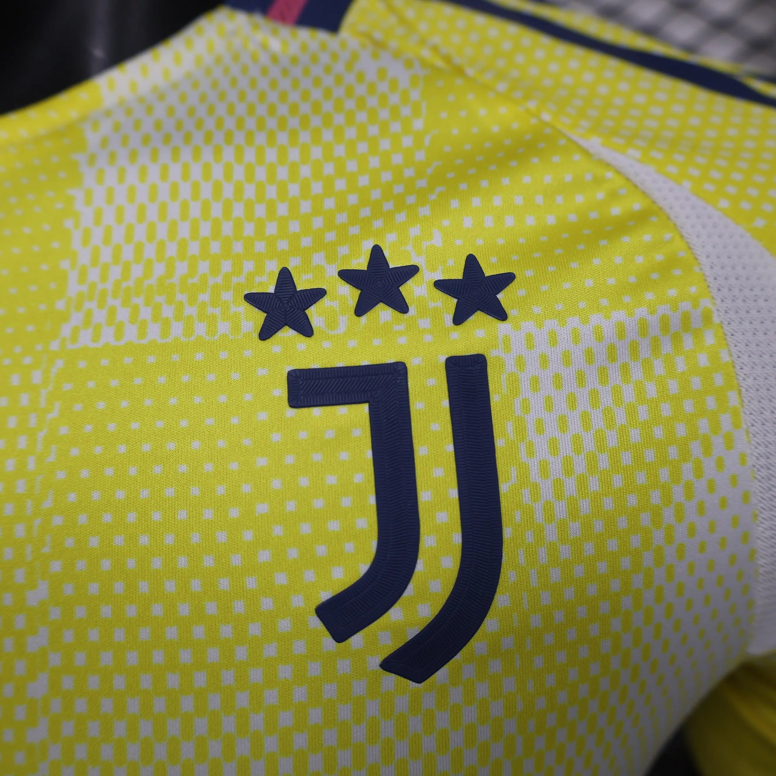 MAILLOT JUVENTUS EXTERIEUR 2024/2025 - Maillot du Monde