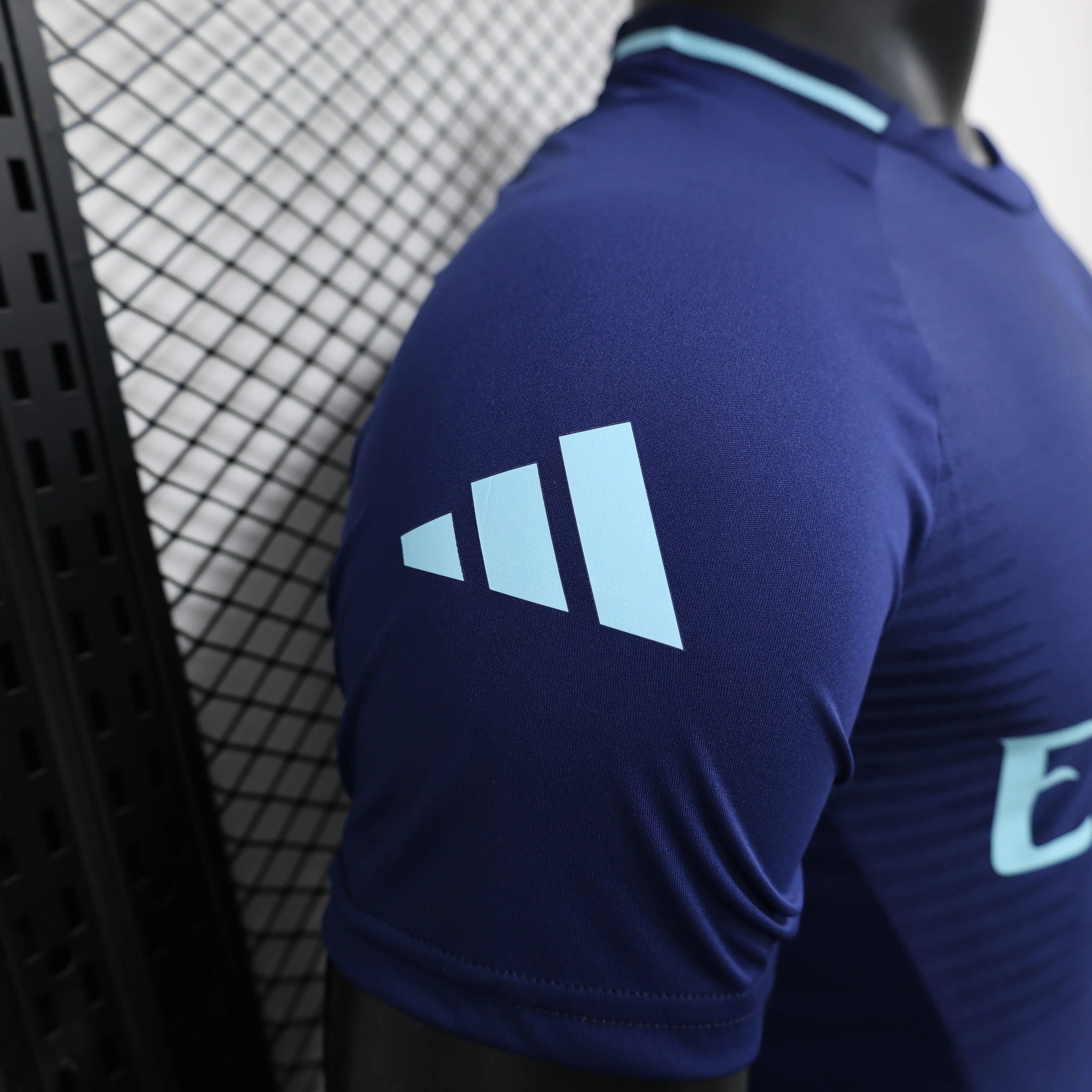 MAILLOT ARSENAL ENTRAINEMENT 2024/2025 - Maillot du Monde
