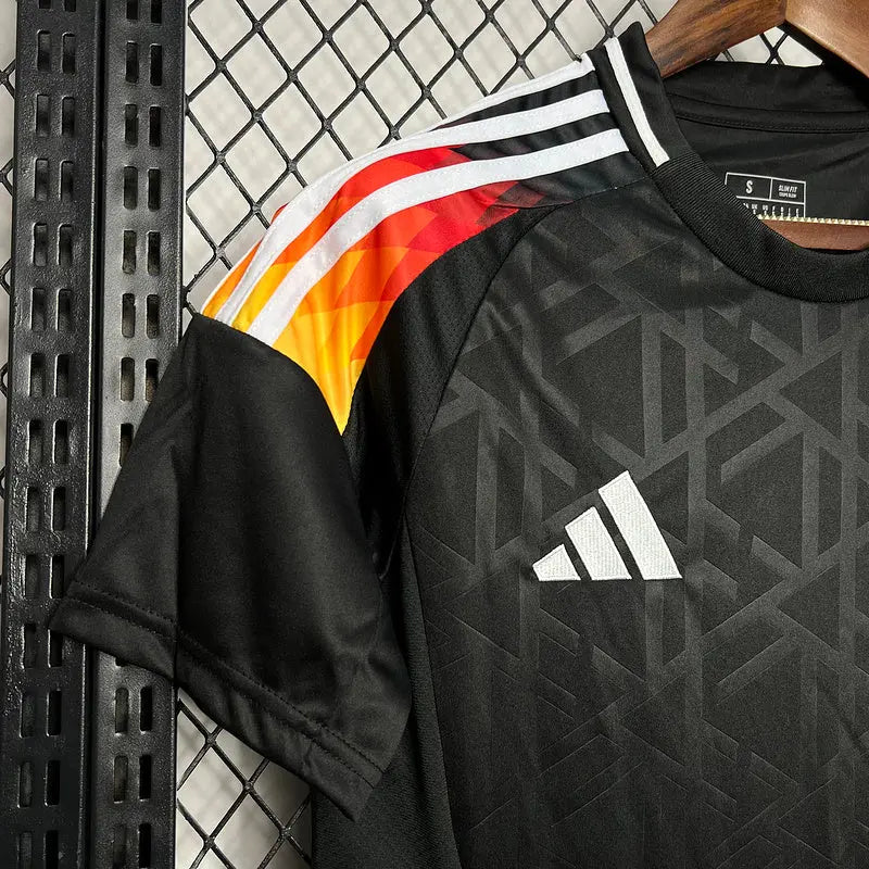 MAILLOT D'ENTRAÎNEMENT D'AVANT-MATCH ALLEMAGNE EURO 2024 - Maillot du Monde