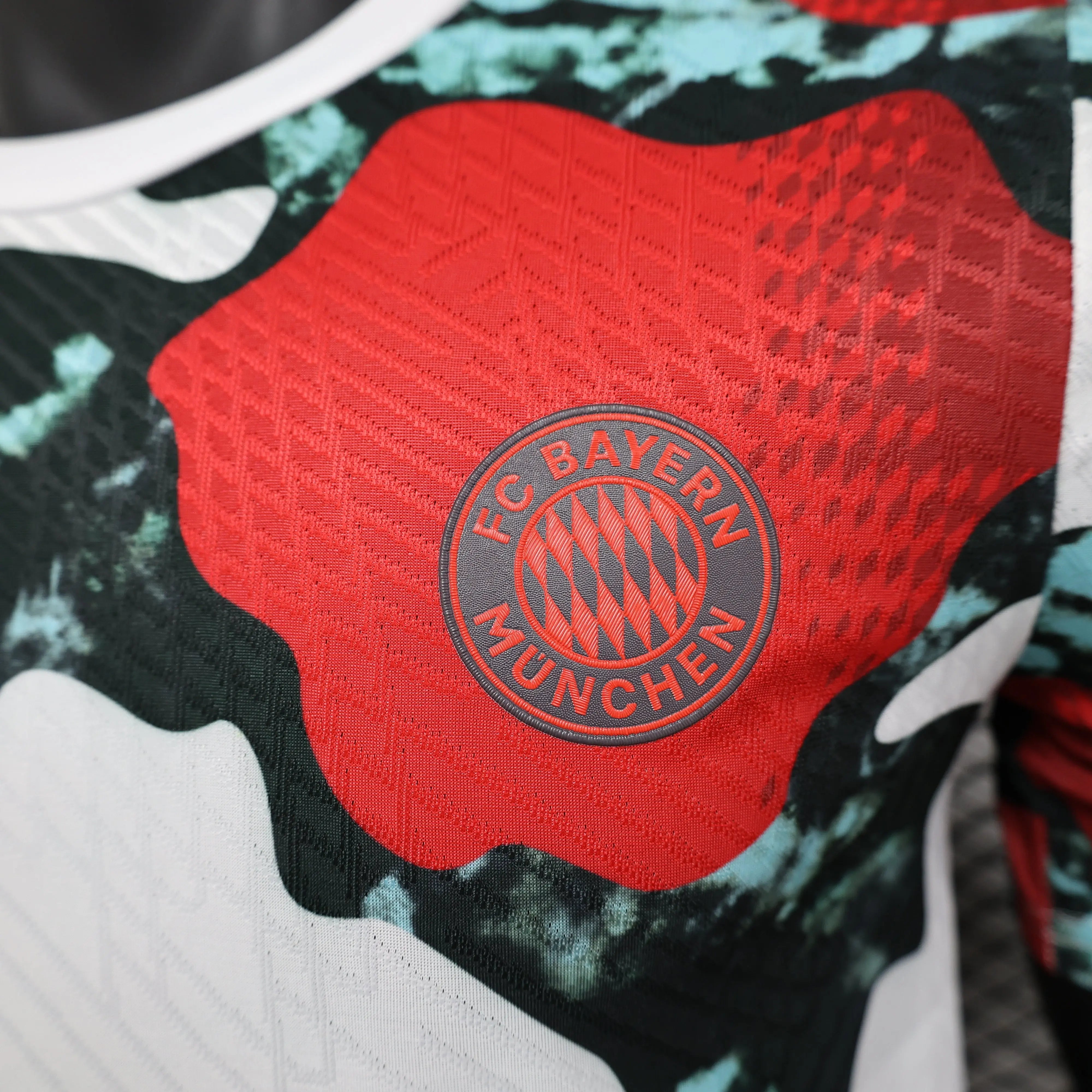 MAILLOT BAYERN MUNICH AVANT MATCH 2024/2025 - Maillot du Monde