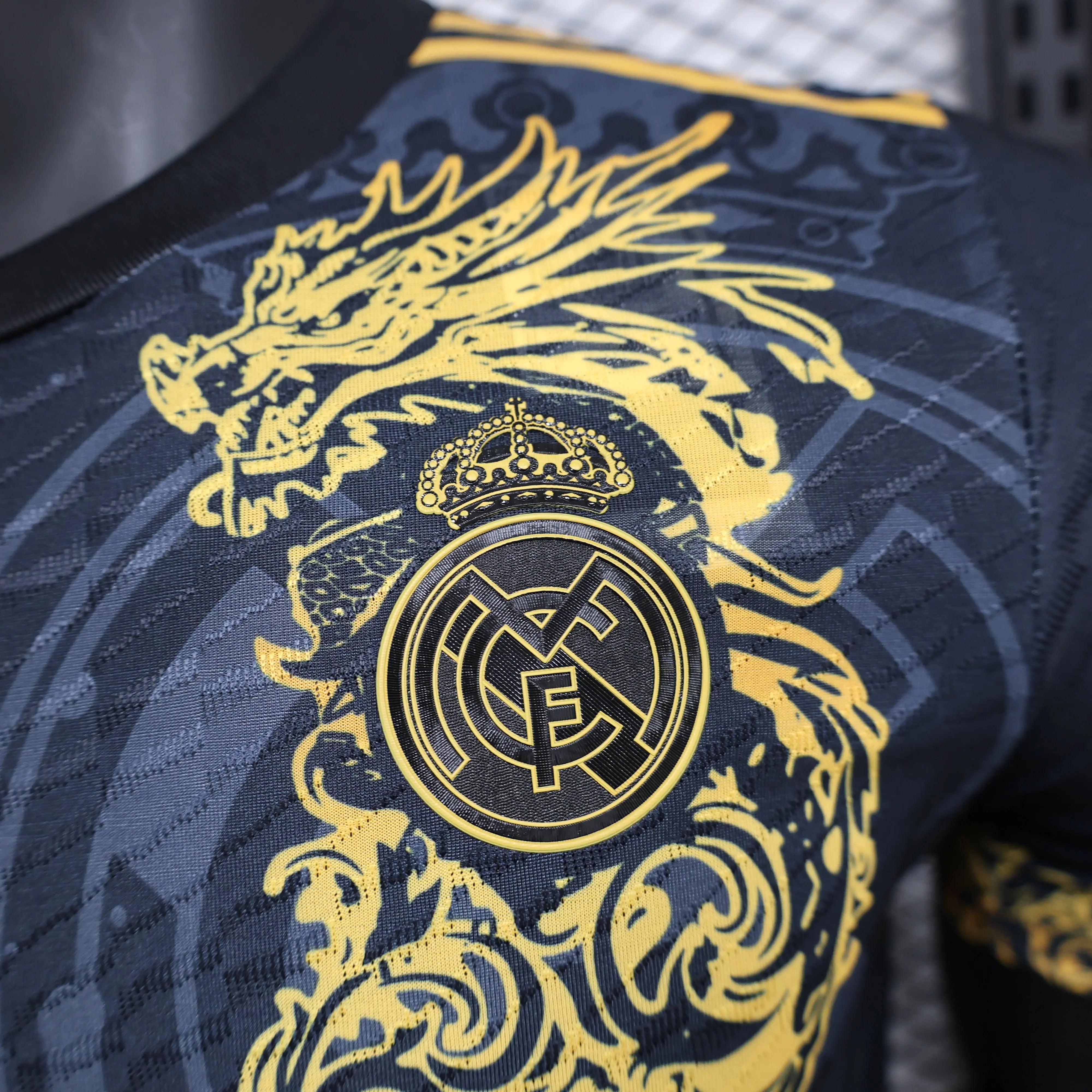MAILLOT REAL MADRID ÉDITION SPÉCIALE 2024/2025 - Maillot du Monde