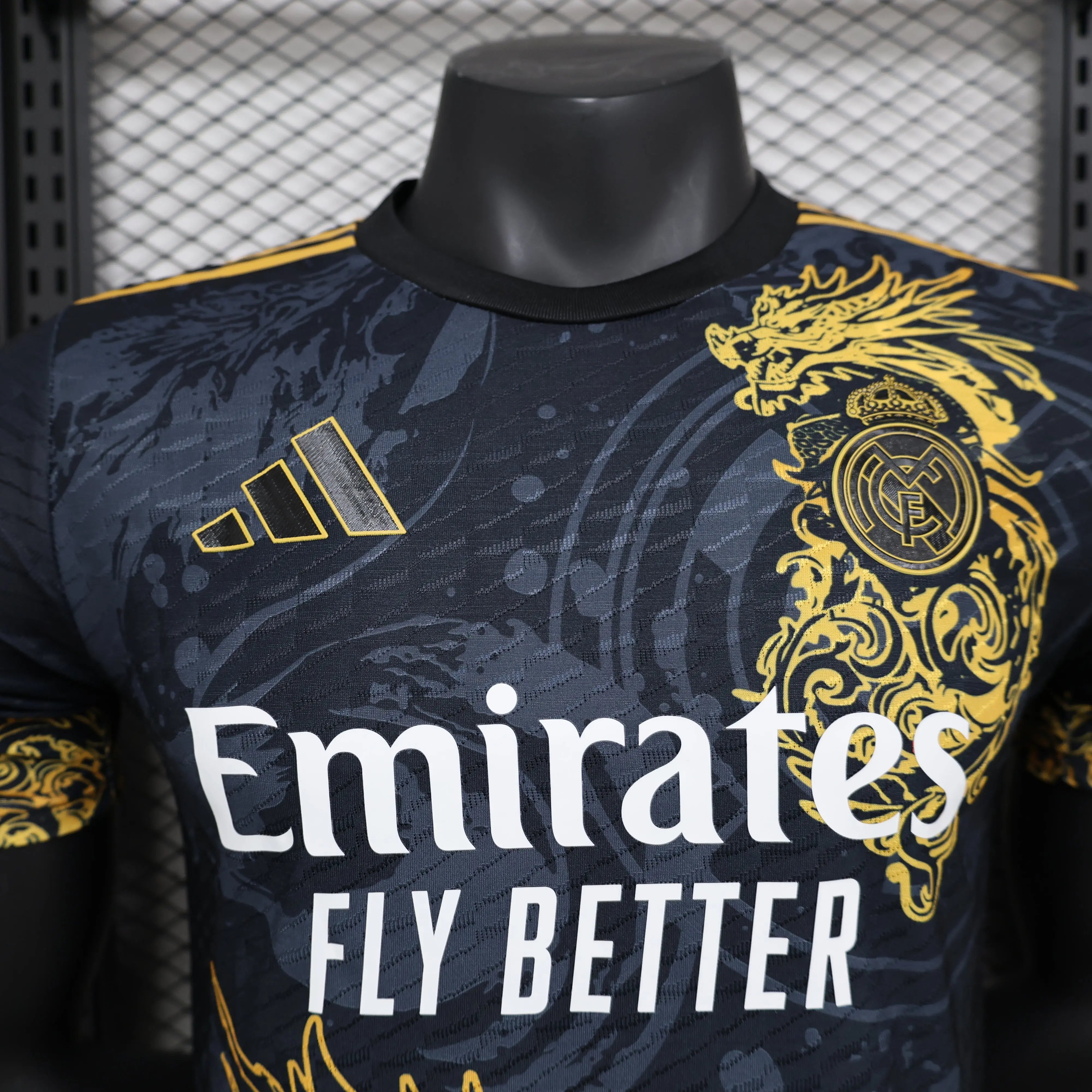 MAILLOT REAL MADRID ÉDITION SPÉCIALE 2024/2025 - Maillot du Monde