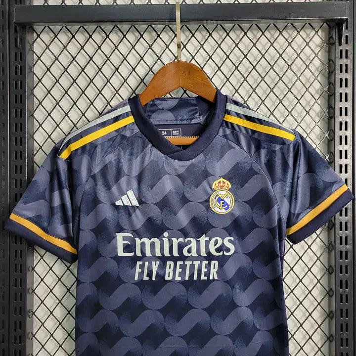 MAILLOT ENFANT REAL MADRID EXTÉRIEUR 2023/2024 - Maillot du Monde