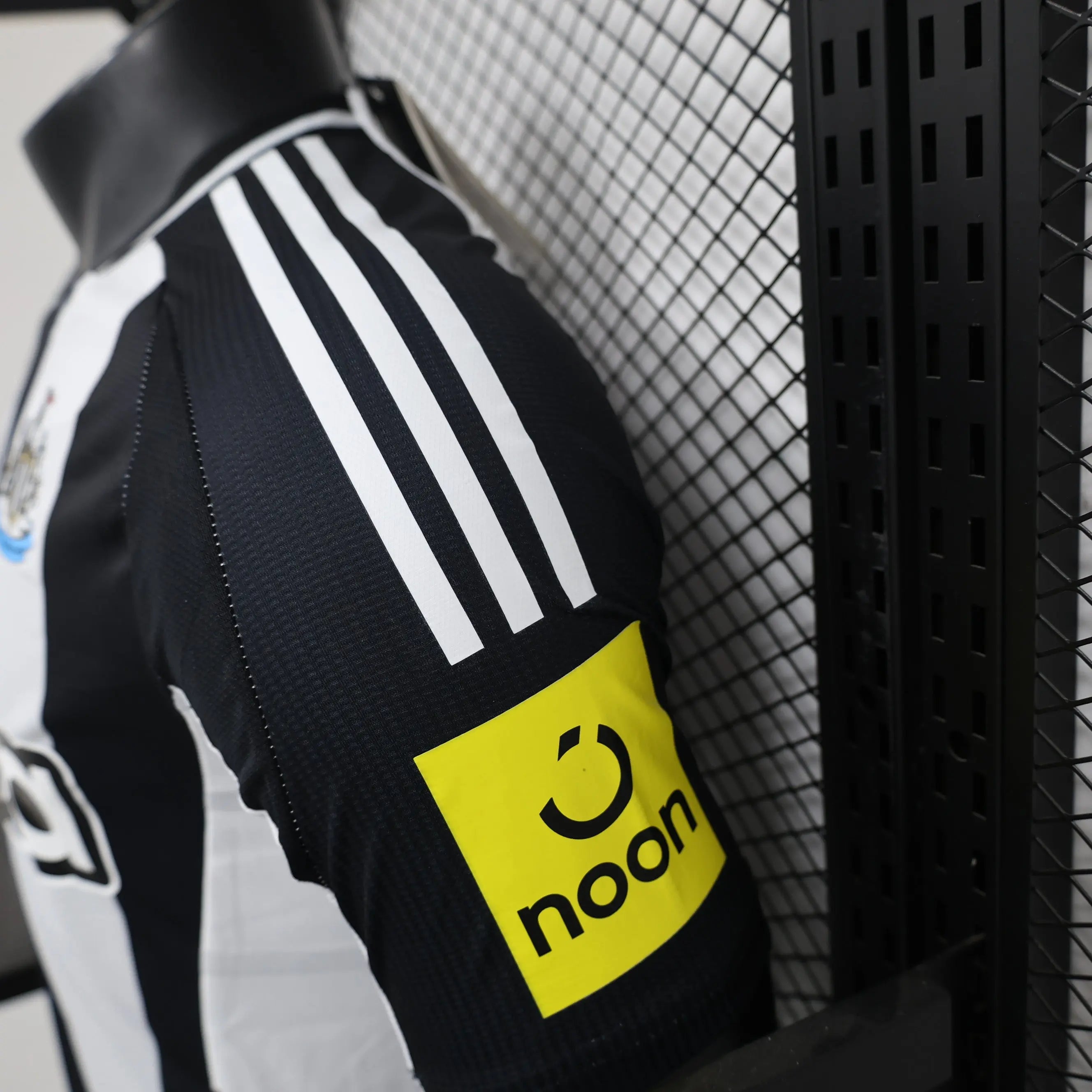 MAILLOT NEWCASTLE DOMICILE 2024/2025 - Maillot du Monde