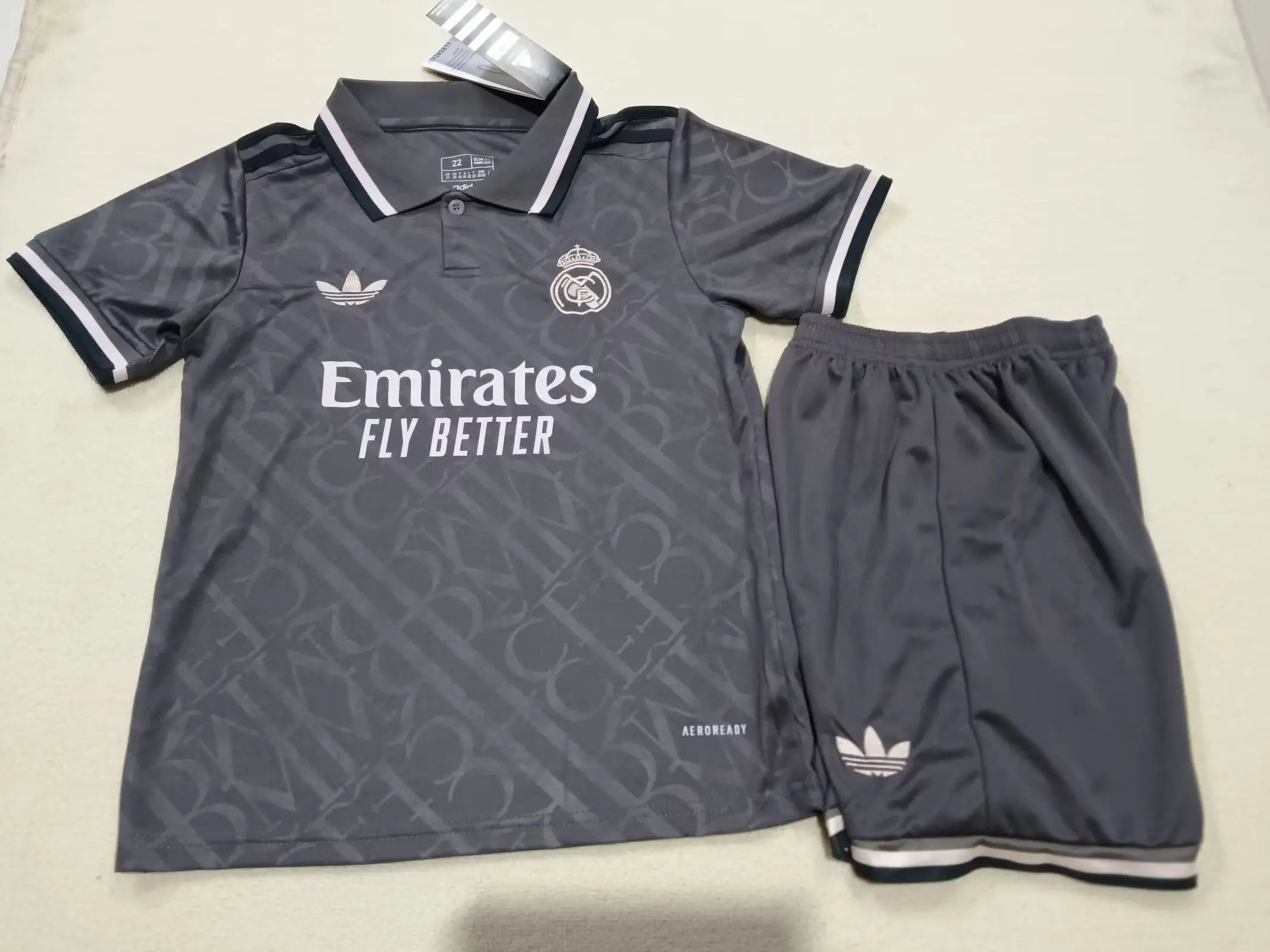 MAILLOT ENFANT REAL MADRID THIRD 2024/2025 - Maillot du Monde