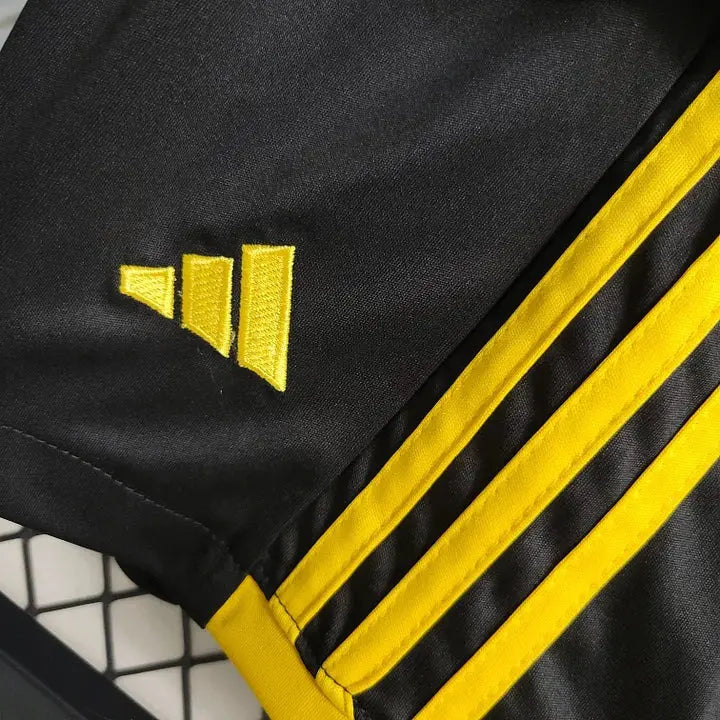 MAILLOT ENFANT JUVENTUS DOMICILE 2023/2024 - Maillot du Monde