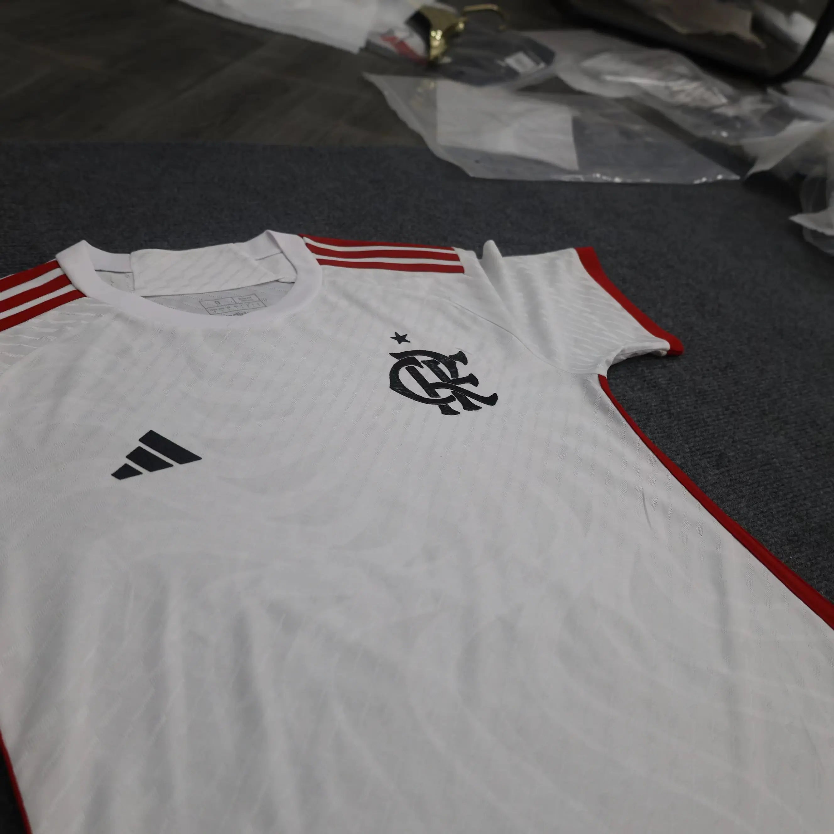 MAILLOT FLAMENGO EXTERIEUR 2024/2025 - Maillot du Monde